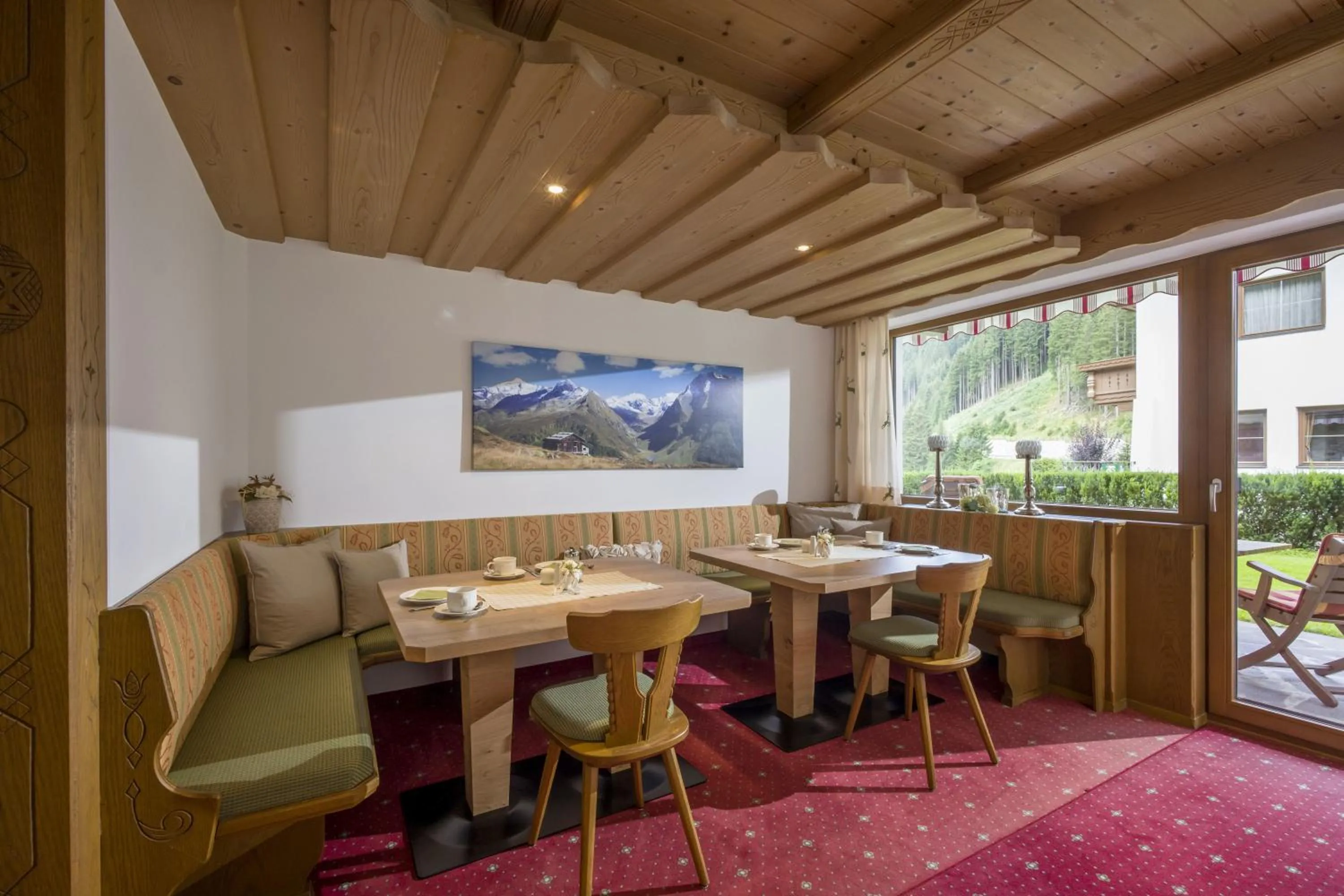 Communal lounge/ TV room in Haus Waldheim