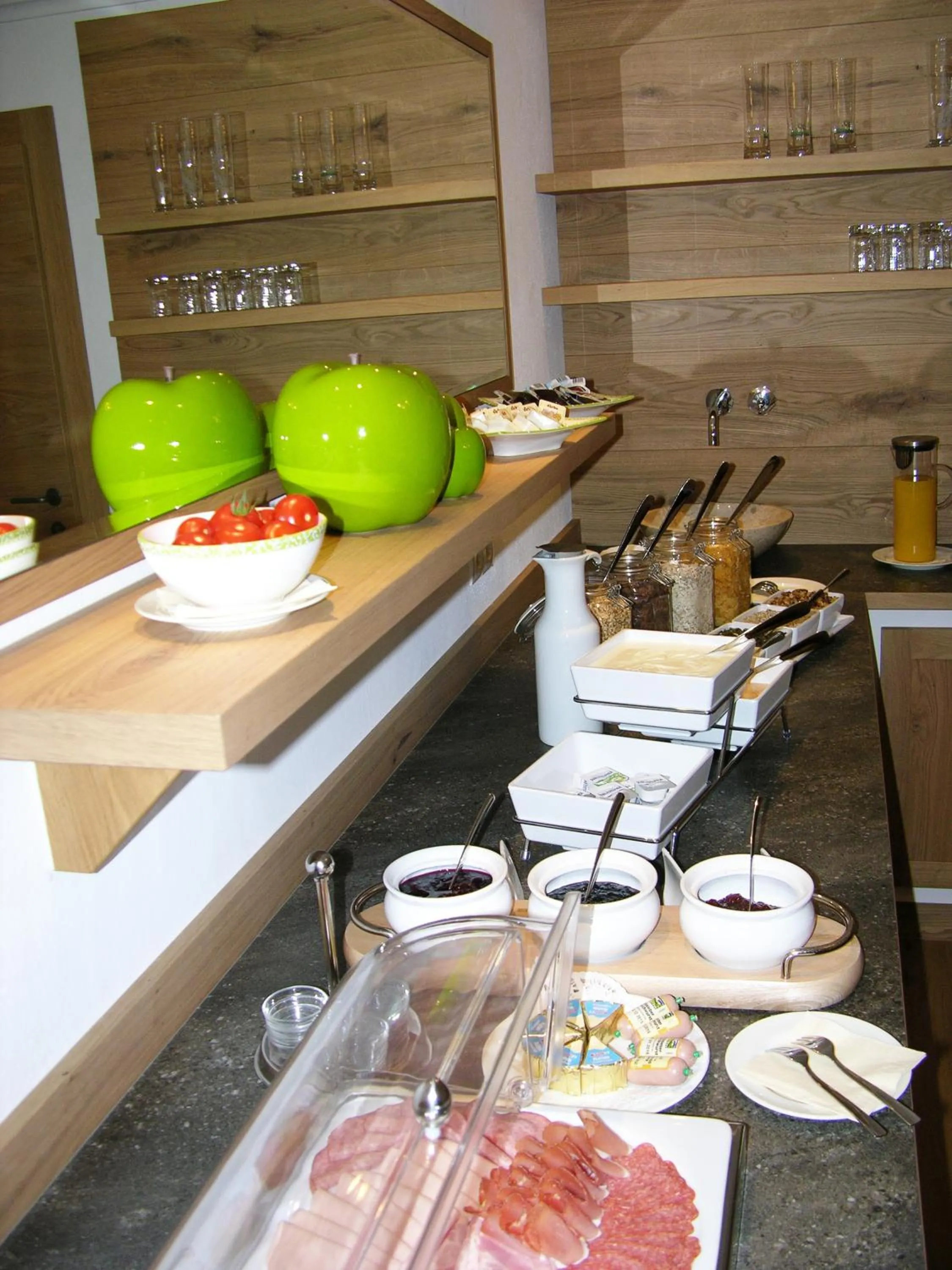 Buffet breakfast in Haus Waldheim