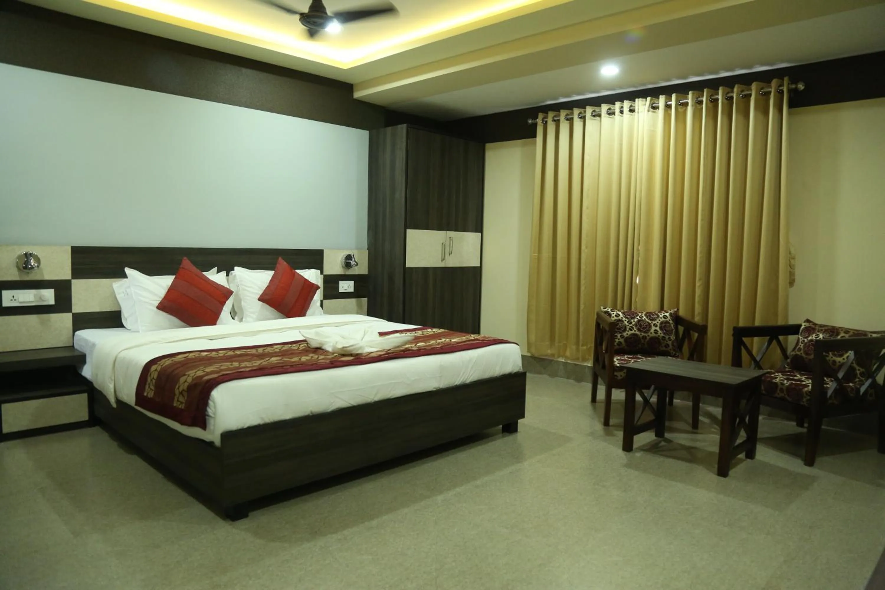 Bed in The Loft Hotel, Siliguri