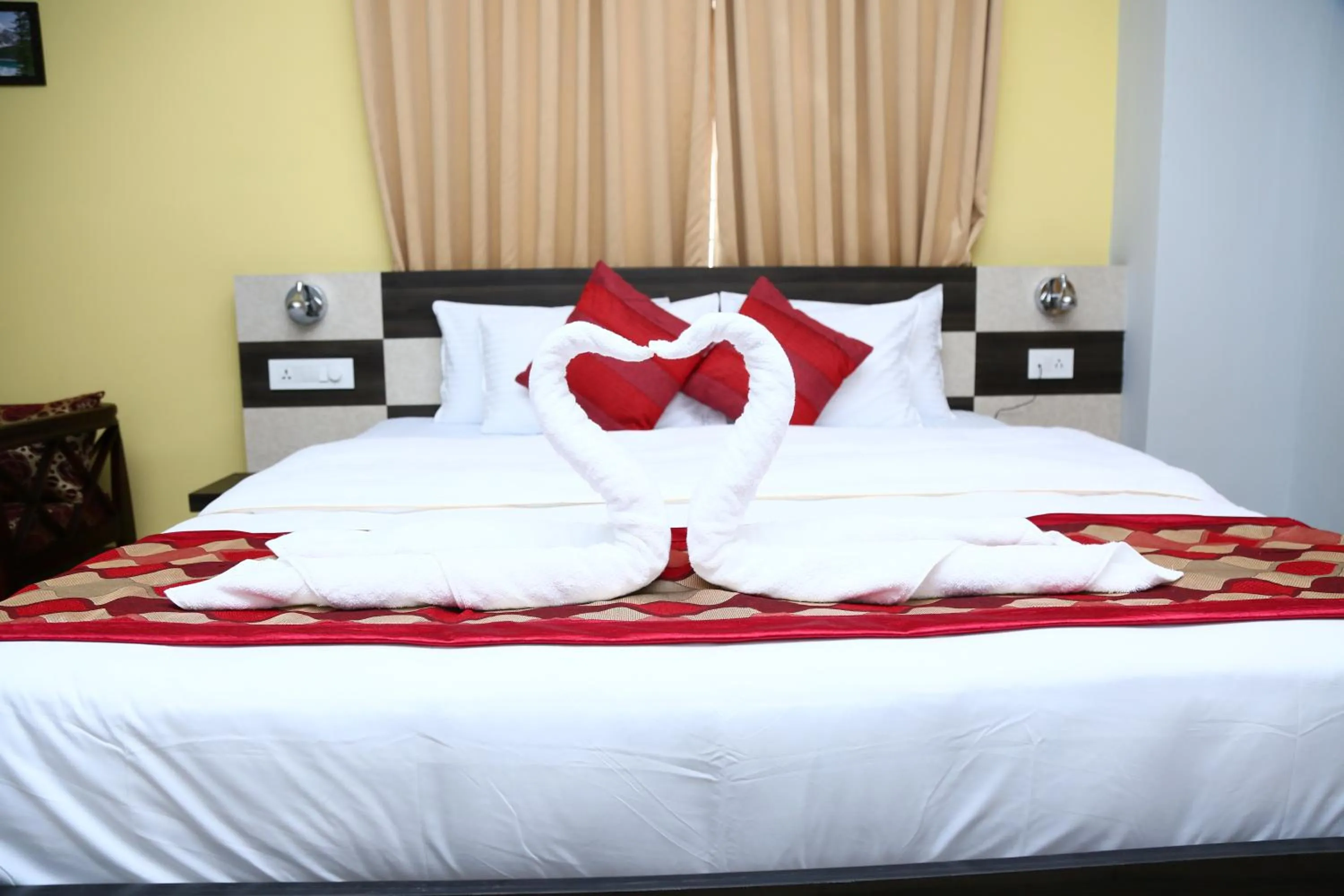 Bedroom, Bed in The Loft Hotel, Siliguri