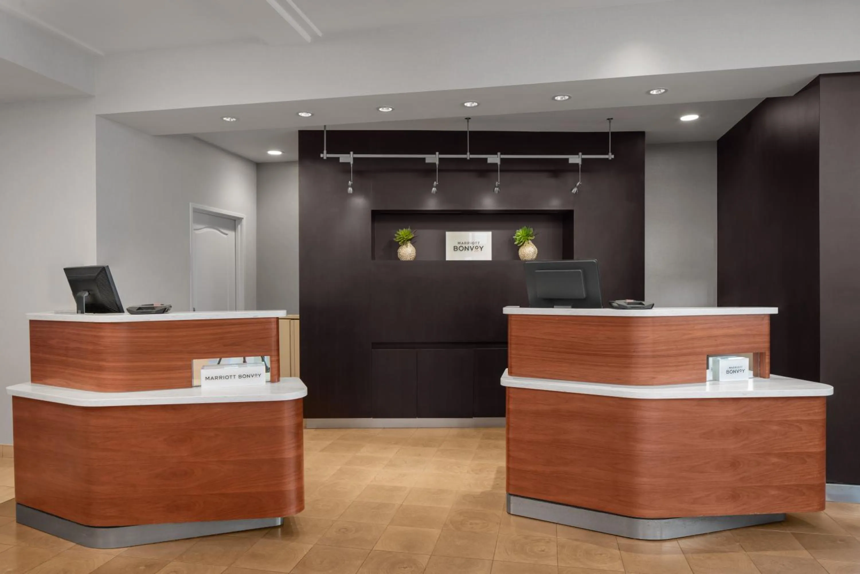 Lobby or reception in Courtyard by Marriott Cypress Anaheim / Orange County
