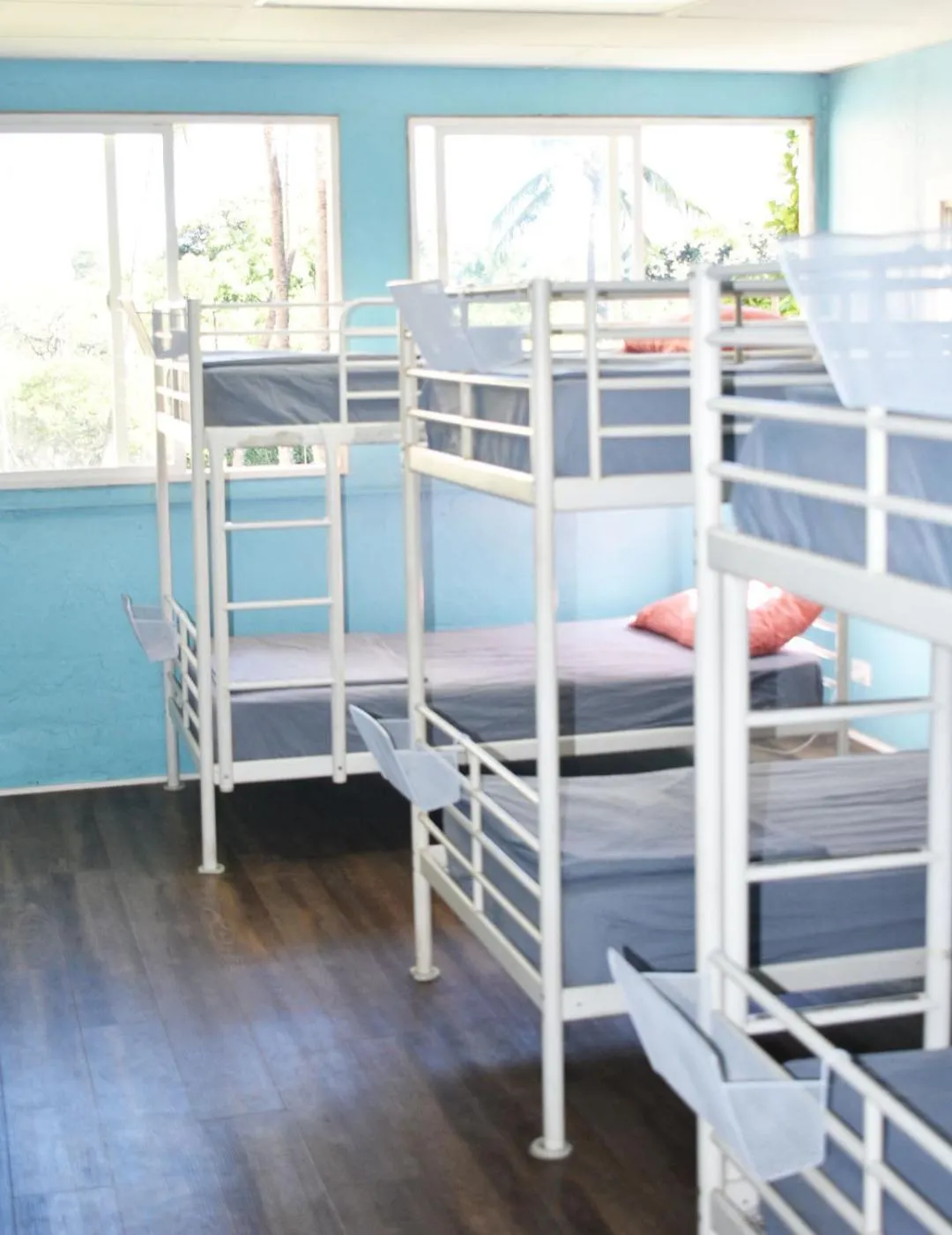 Bed in Polynesian Hostel Beach Club