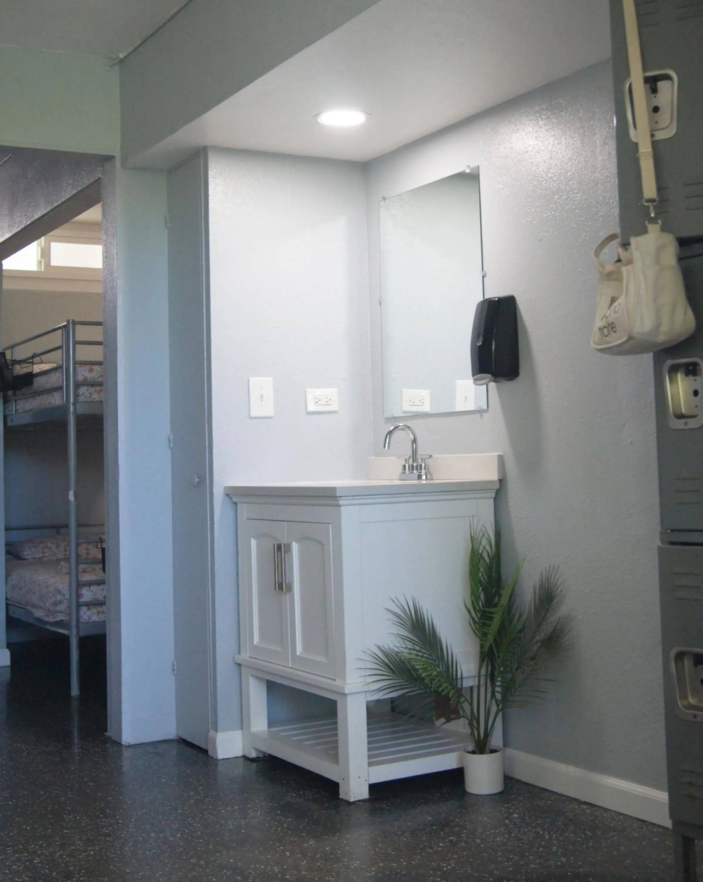 Bedroom in Polynesian Hostel Beach Club