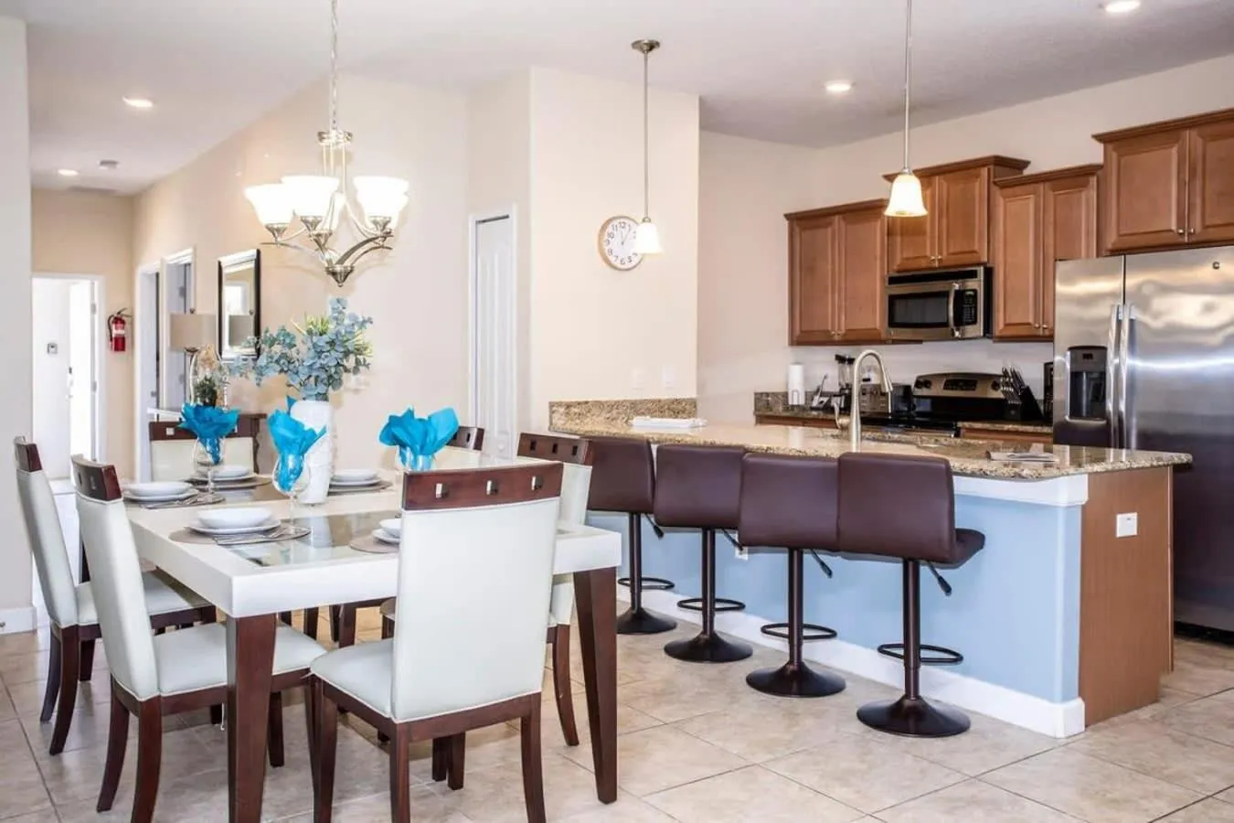 Five Bedrooms Home with Pool 4851