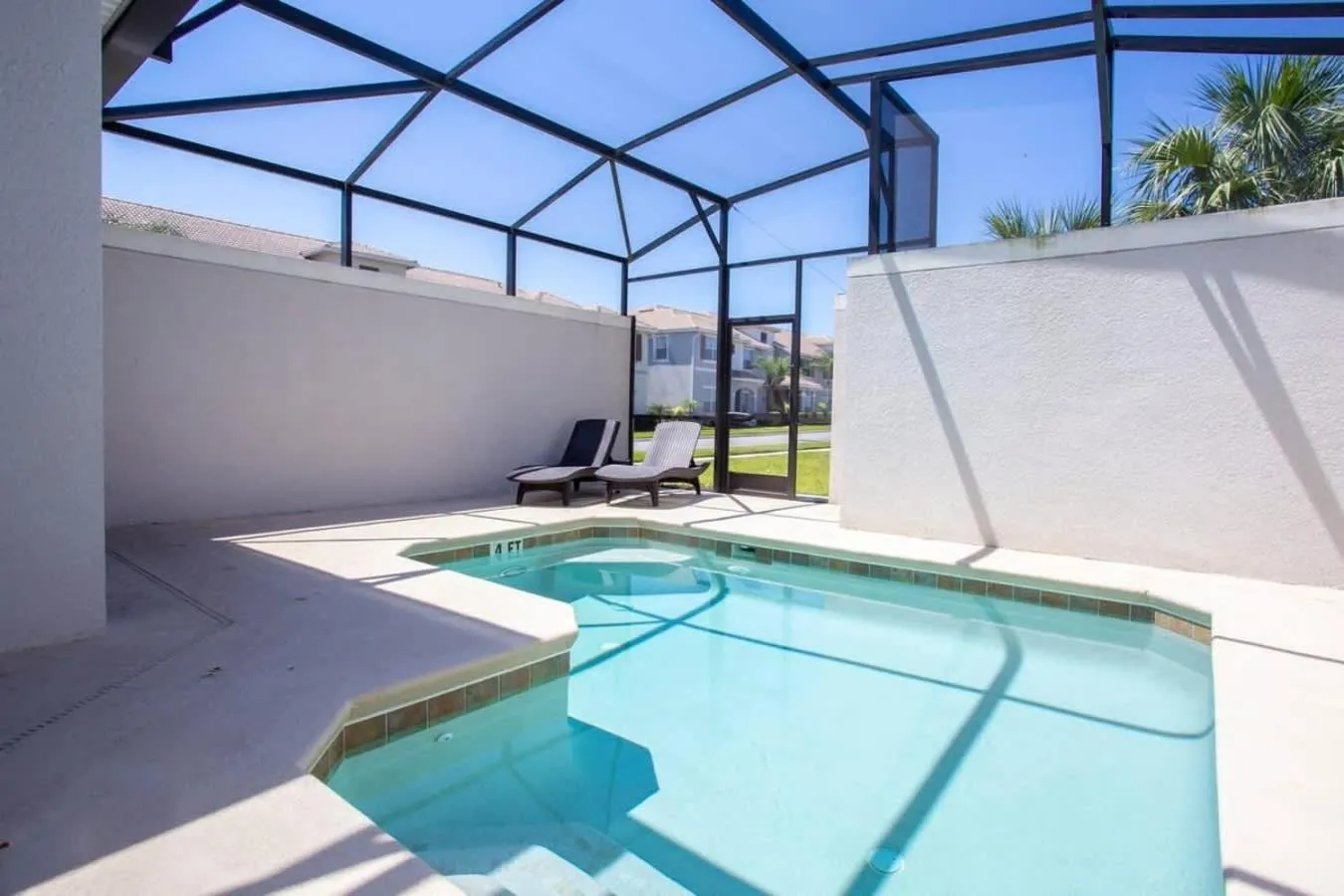 Five Bedrooms Home with Pool 4851