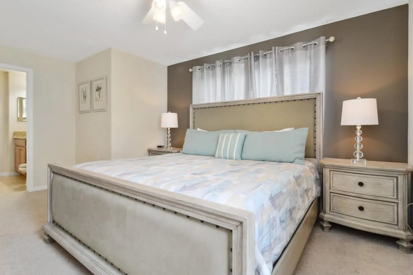 Bed in Five Bedrooms Home with Pool 4851