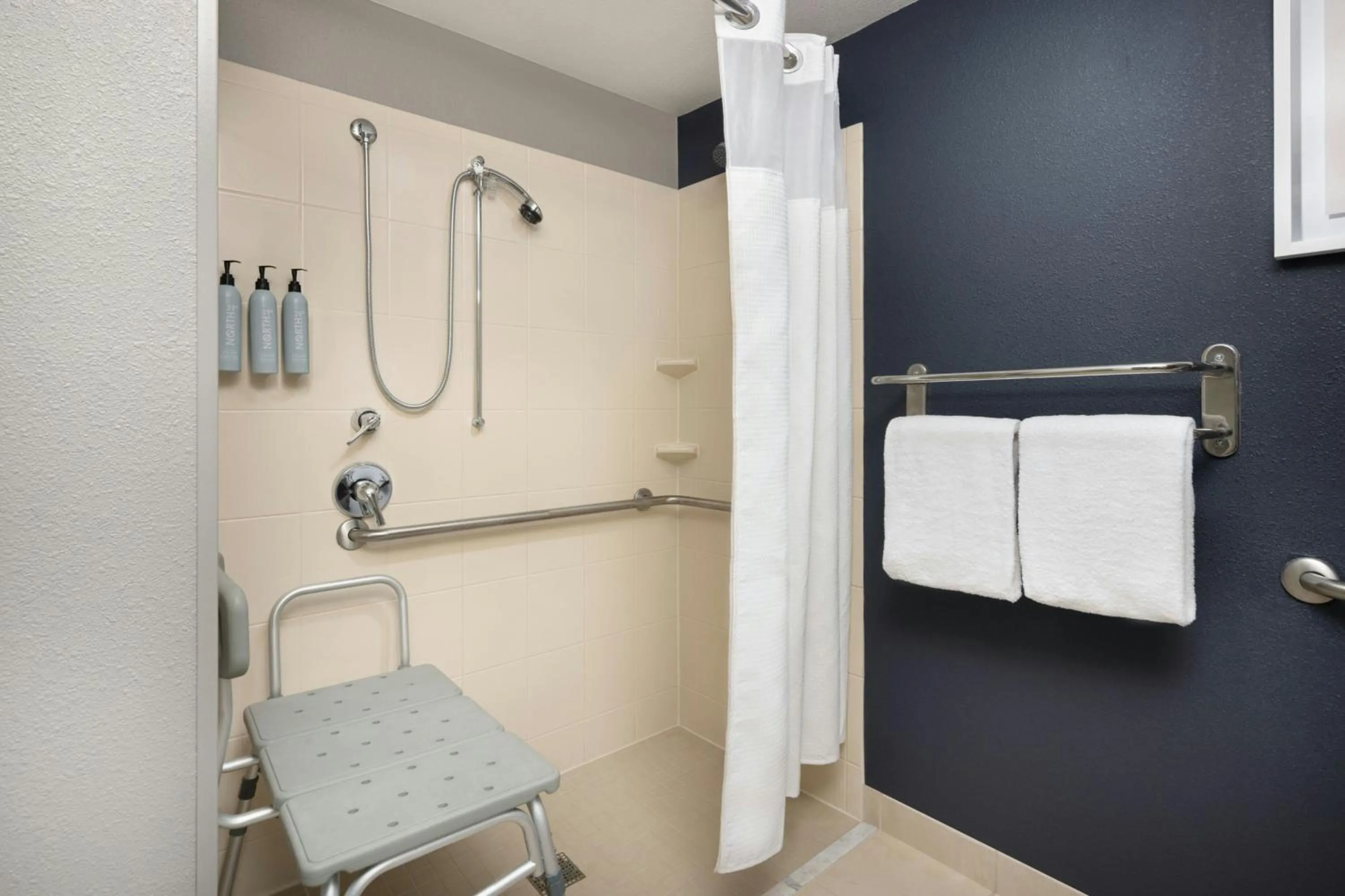 Bathroom in Courtyard by Marriott Little Rock Downtown