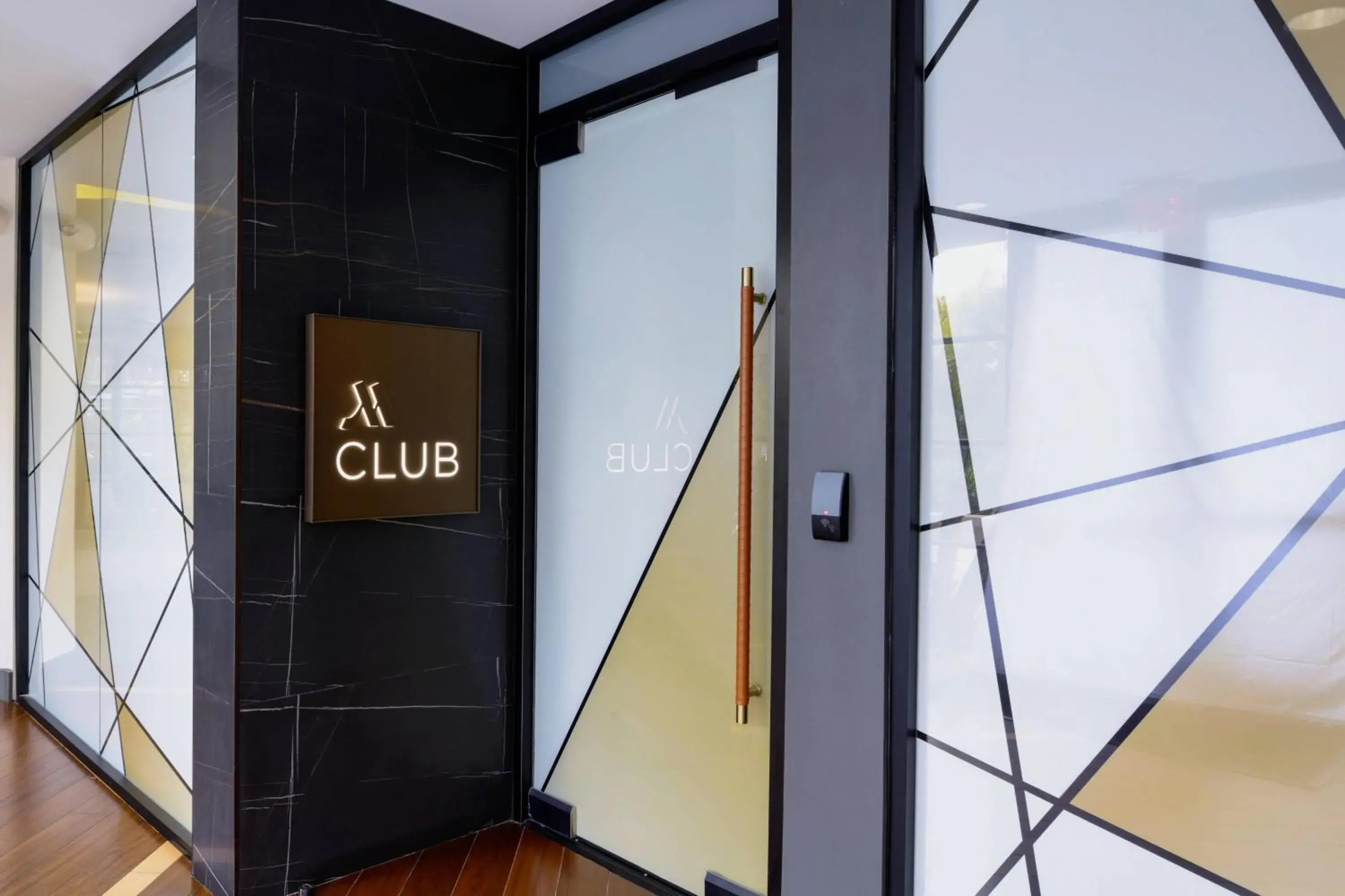 Concierge level, Guest room, 1 King Bed in Long Beach Marriott Concierge level, Guest room, 1 King Bed in Long Beach Marriott