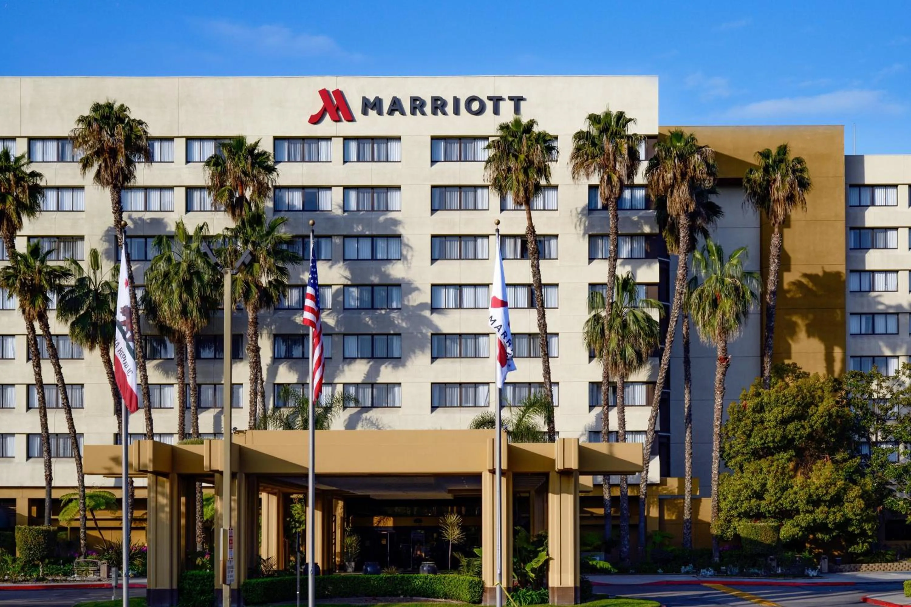 Property building in Long Beach Marriott