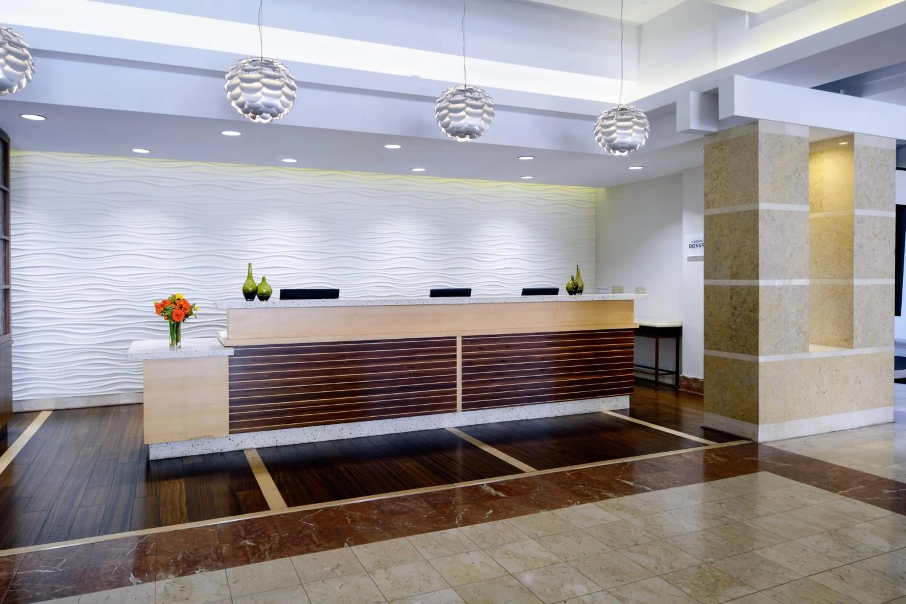 Lobby or reception in Long Beach Marriott