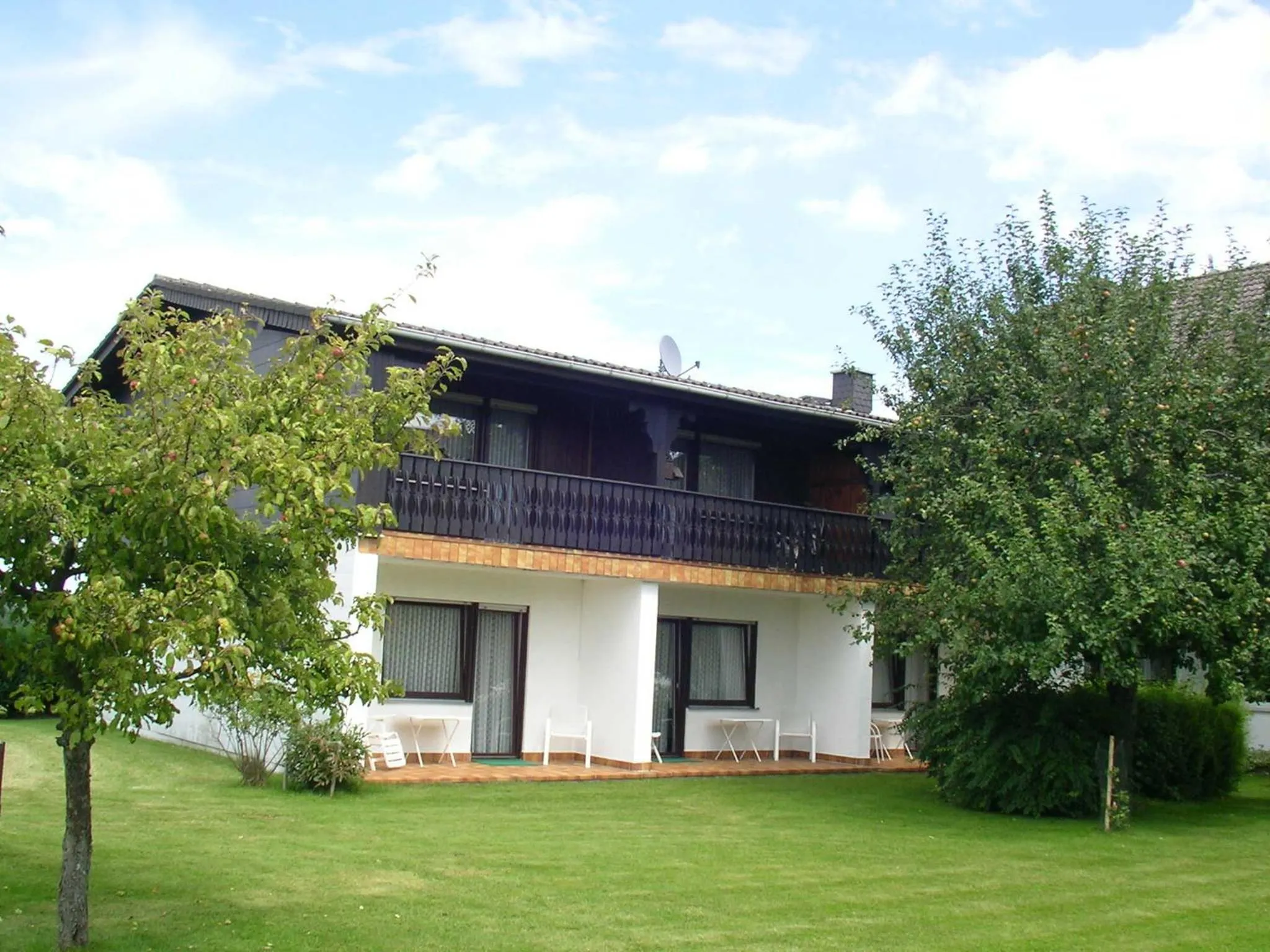 Property building in Cafe Best Gaestezimmer