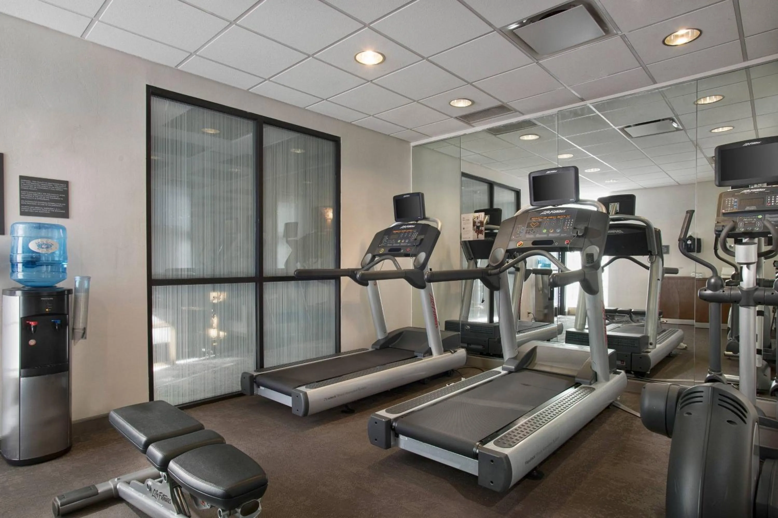 Fitness centre/facilities in Residence Inn Memphis Downtown