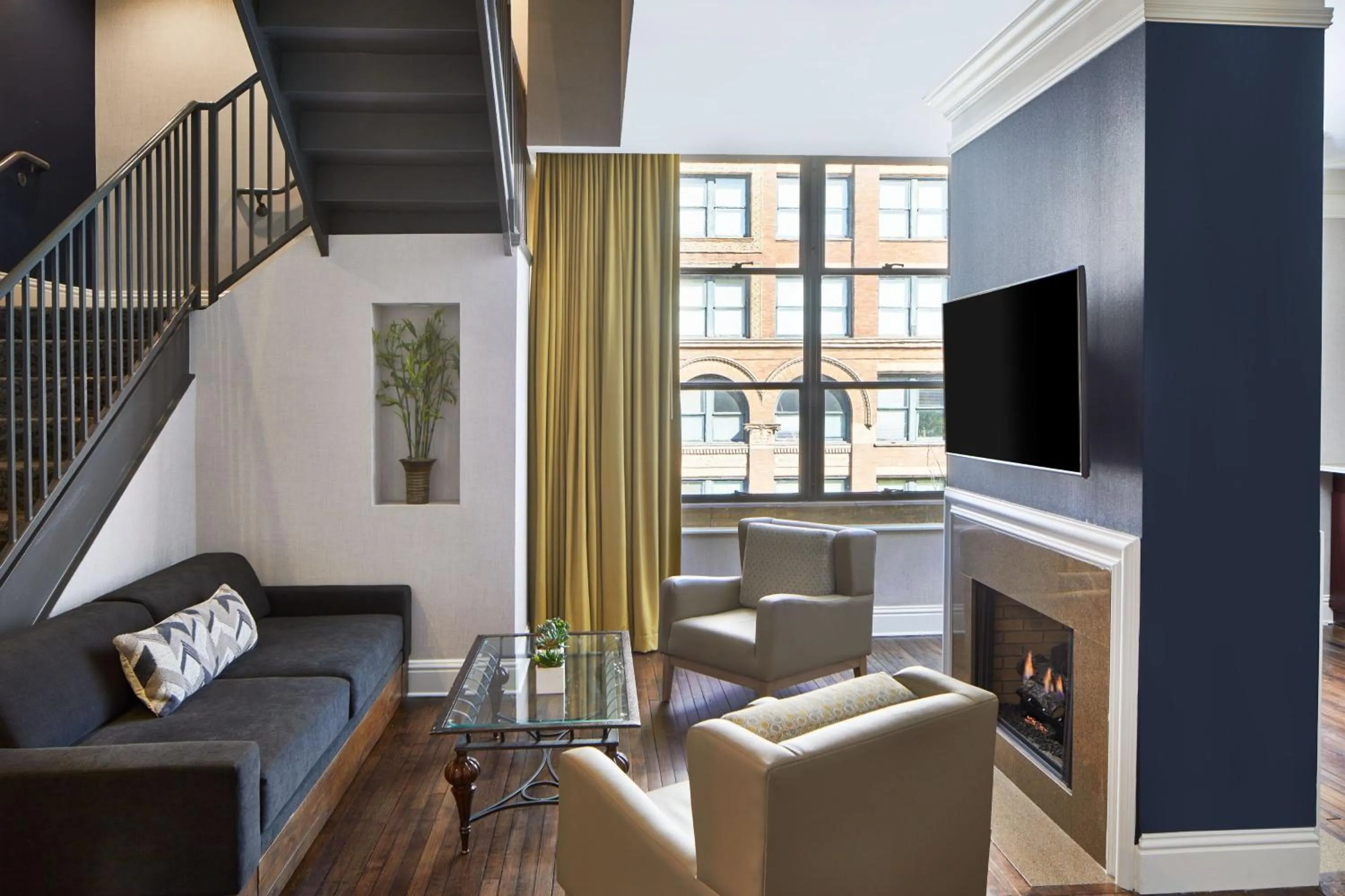 Living room in SpringHill Suites Memphis Downtown