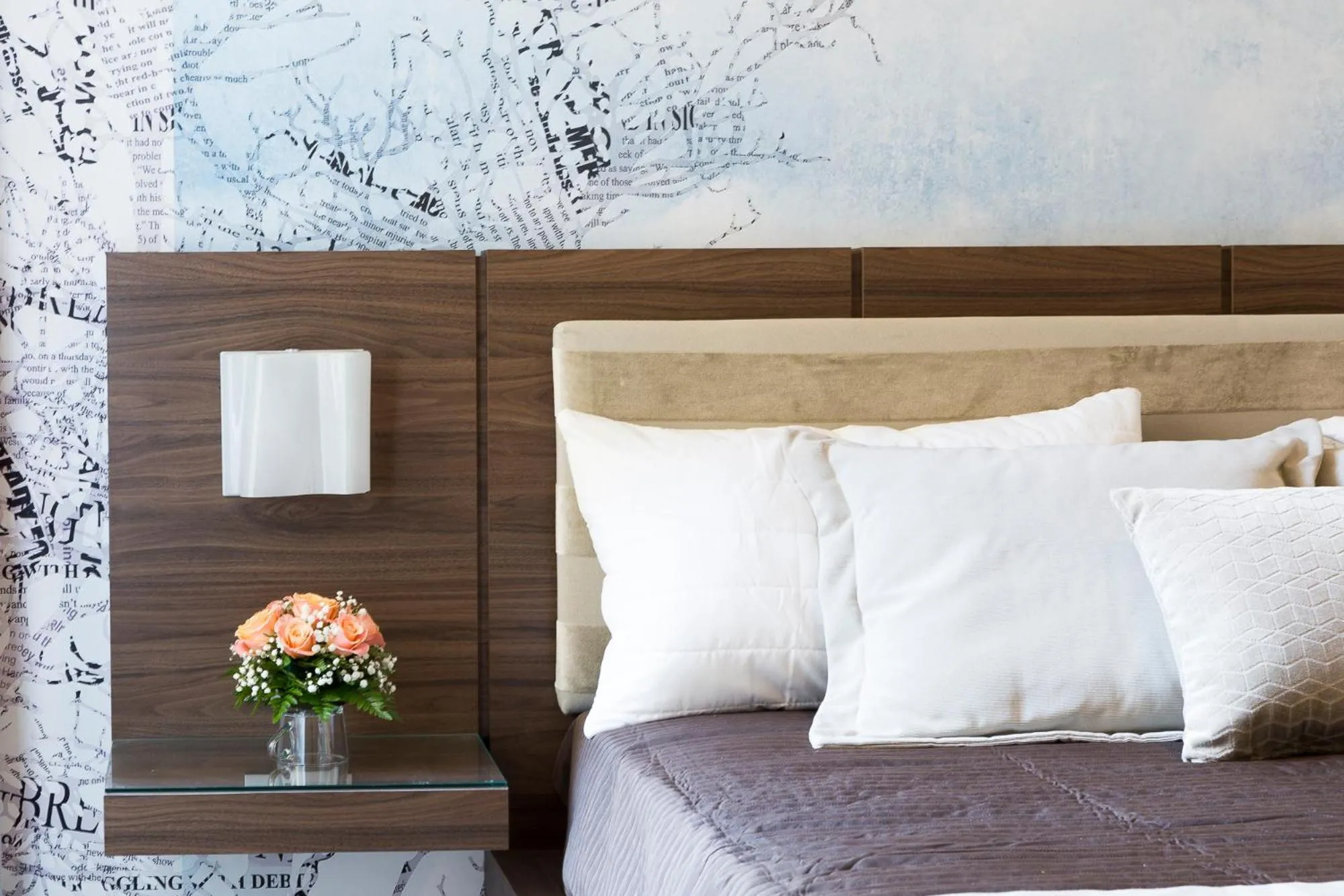Bed in Rhome Suites