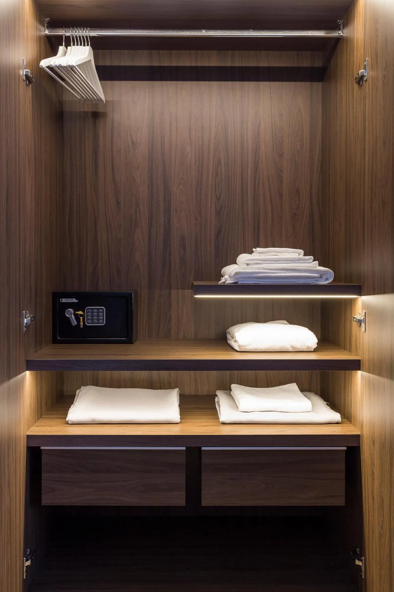 Rhome Suites