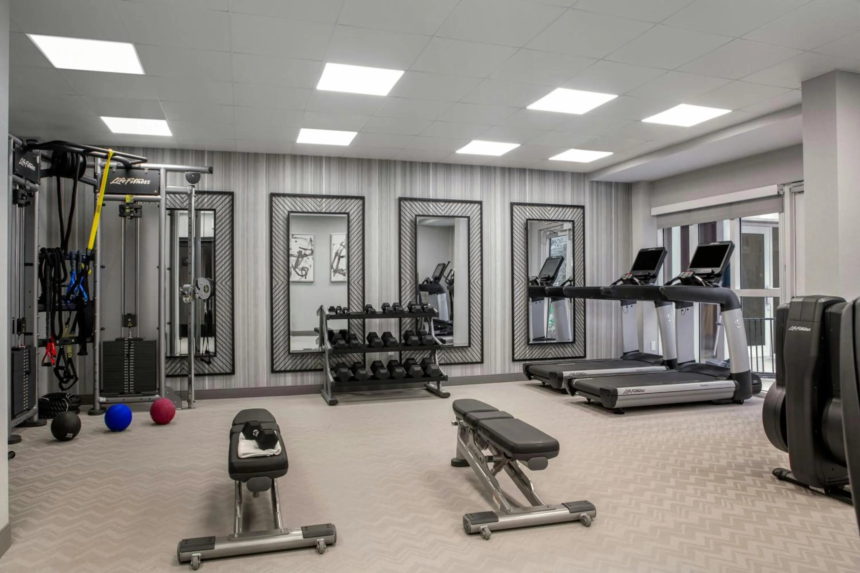 Fitness centre/facilities in Courtyard by Marriott Miami Aventura Mall