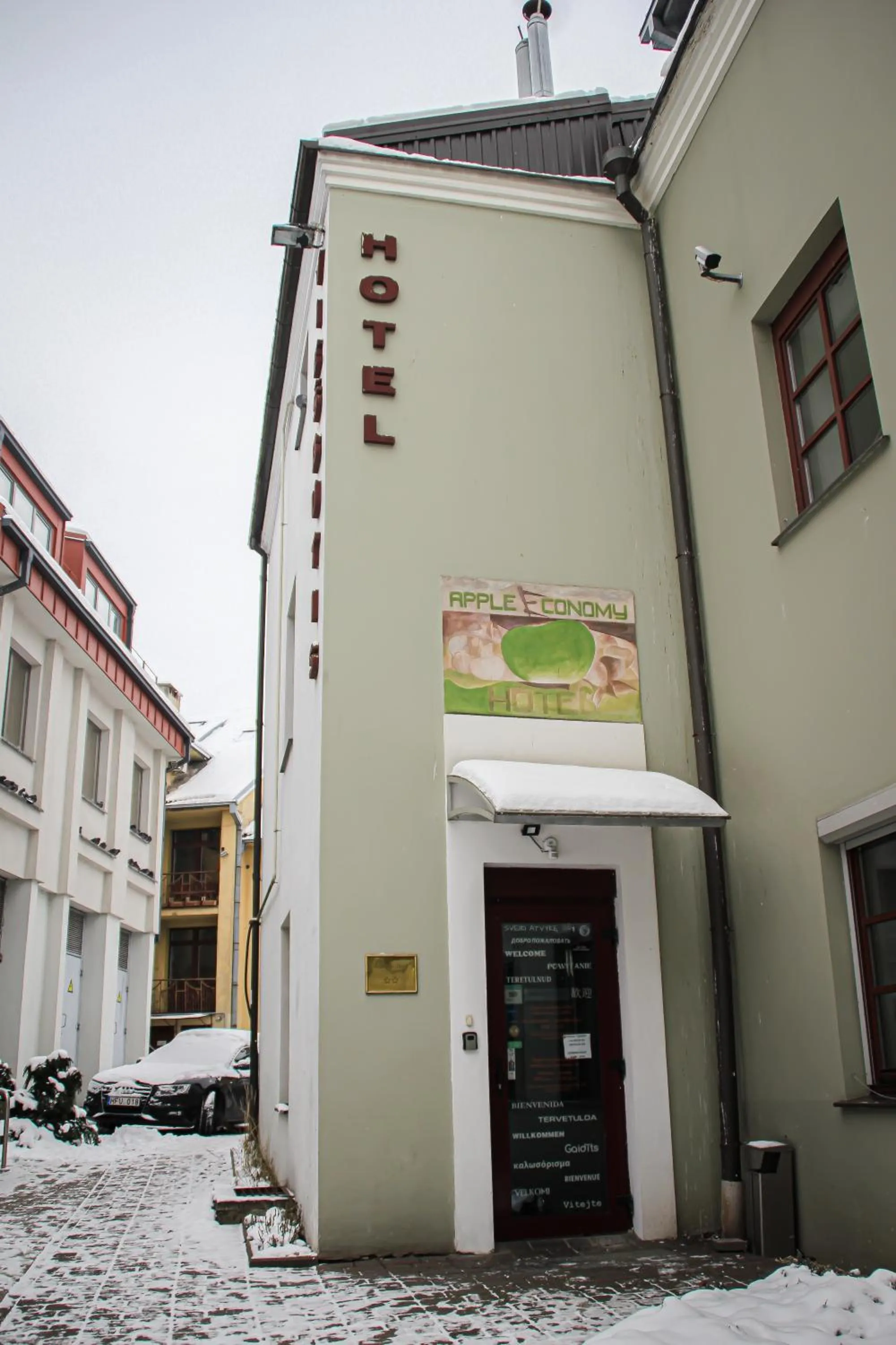 Property building in Apple Economy Hotel