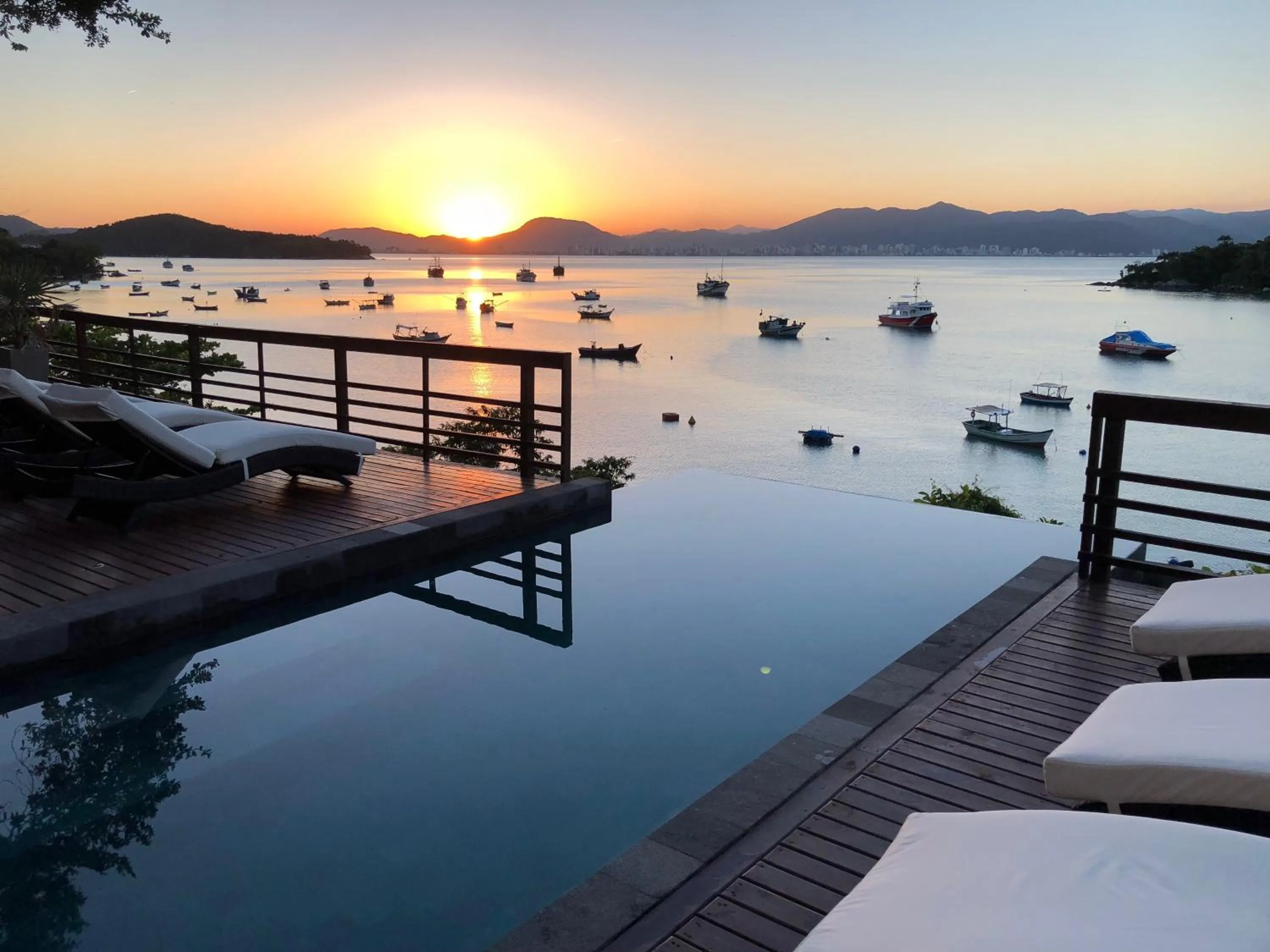 Swimming pool in Caixa D'aço Exclusive Hotel