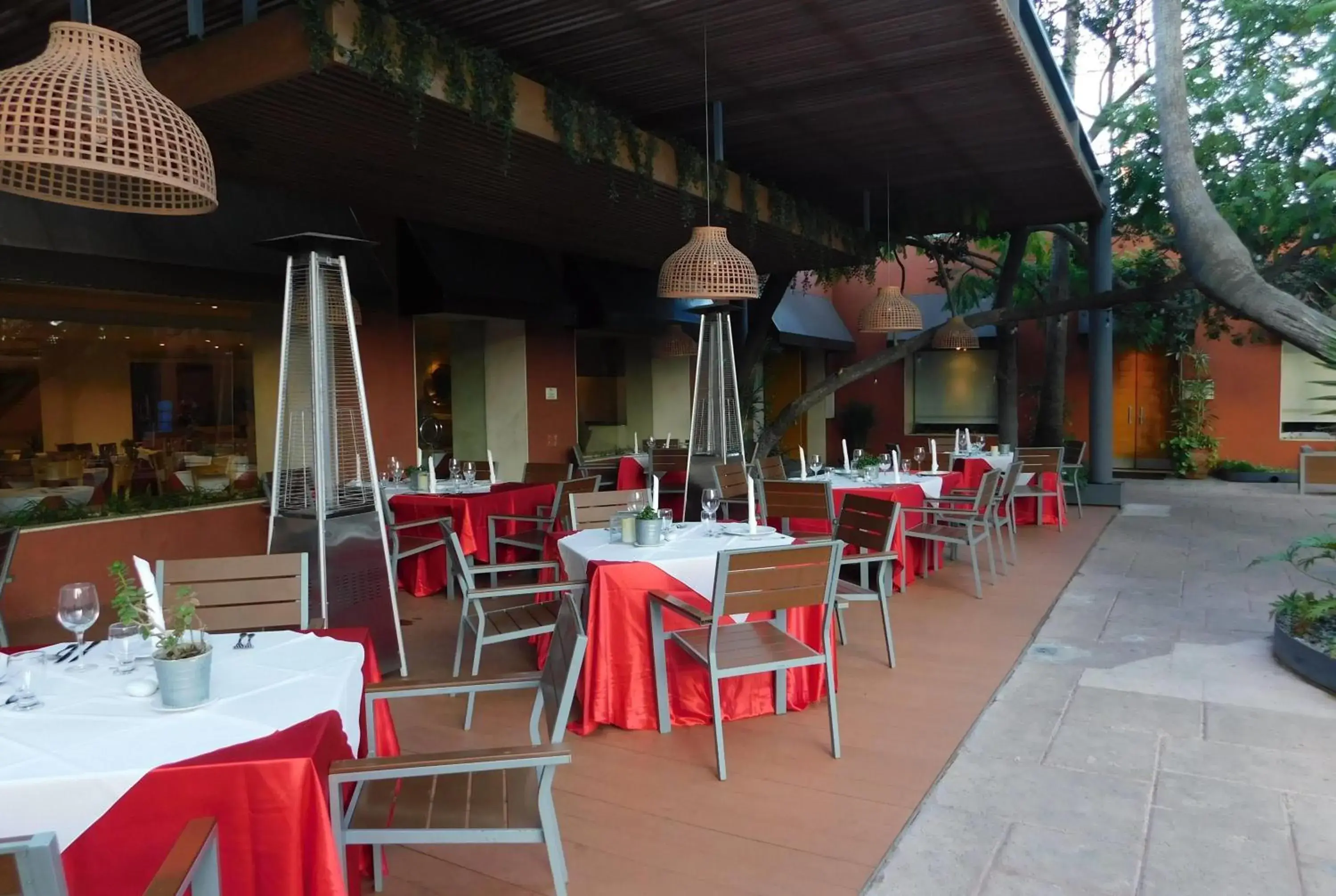 Restaurant/places to eat in Hotel Palacio Azteca Tijuana, Trademark by Wyndham Restaurant/places to eat in Hotel Palacio Azteca Tijuana, Trademark by Wyndham