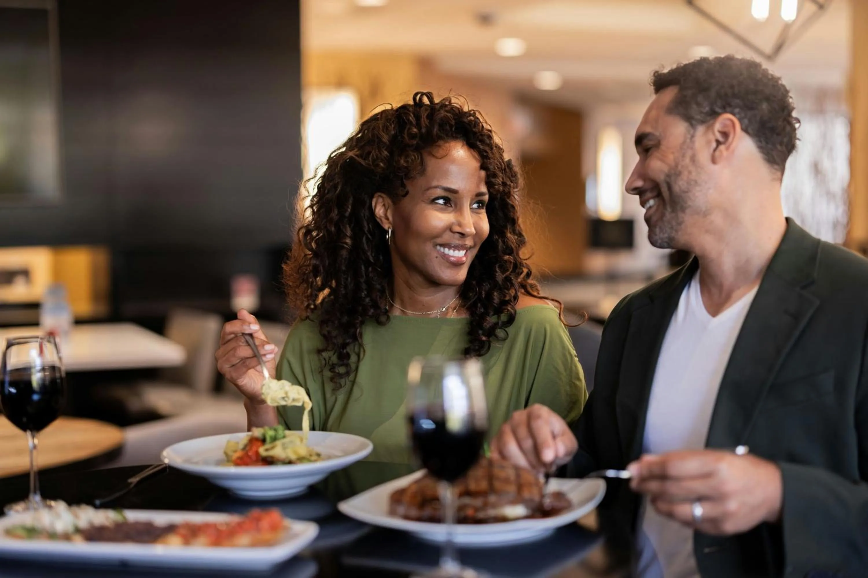 Restaurant/places to eat in Oakland Marriott City Center