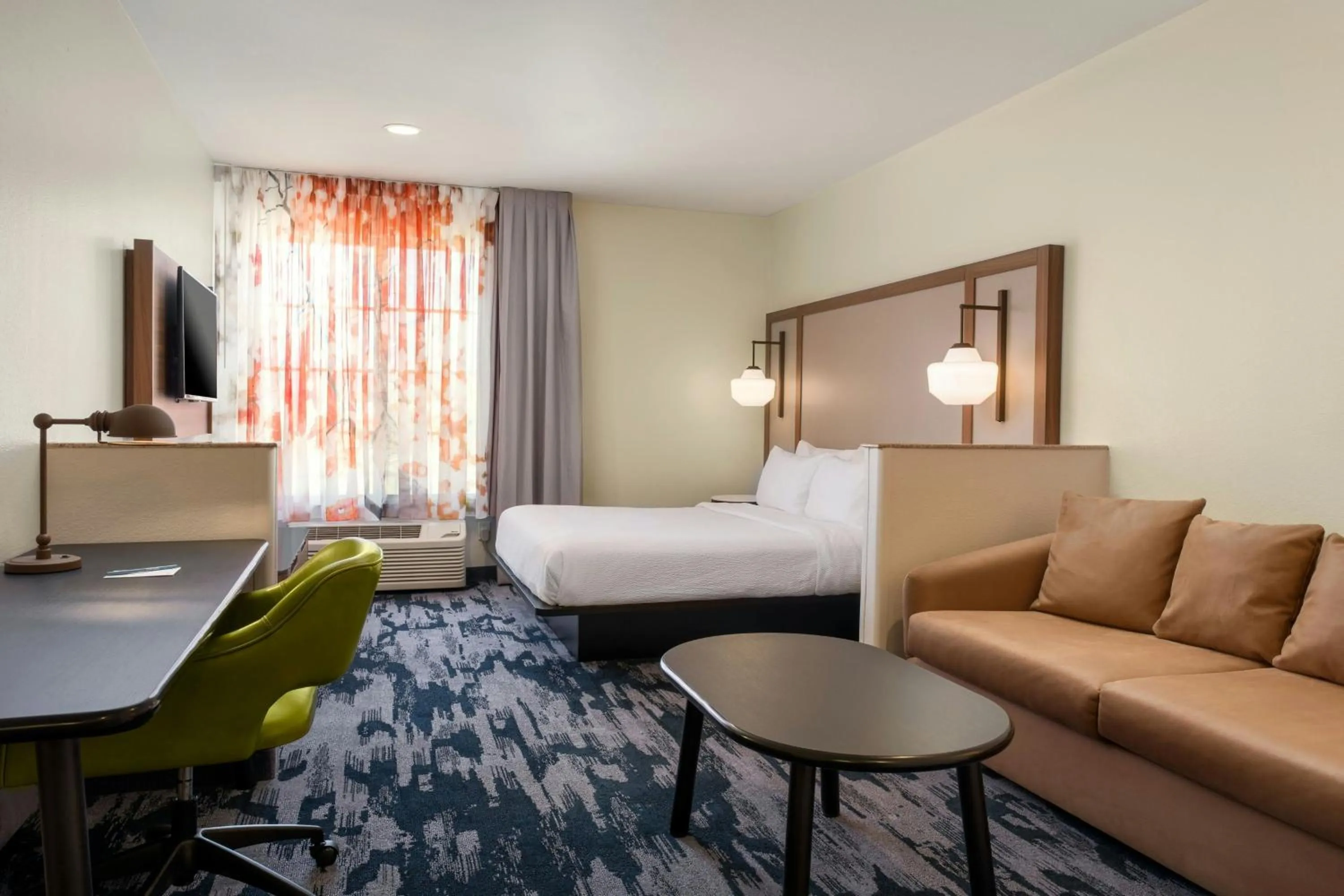 Photo of the whole room, Bed in Fairfield Inn & Suites by Marriott Fairfield Napa Valley Area