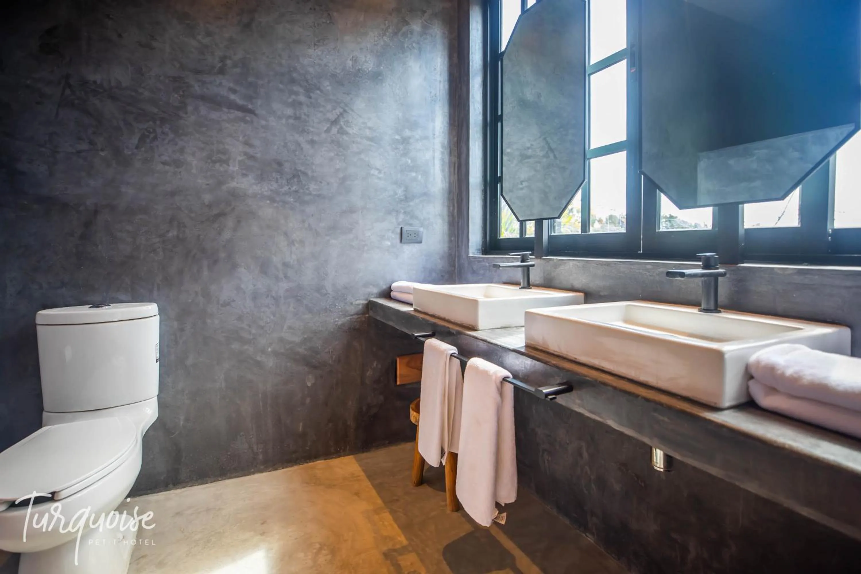 Toilet in Turquoise Tulum Hotel