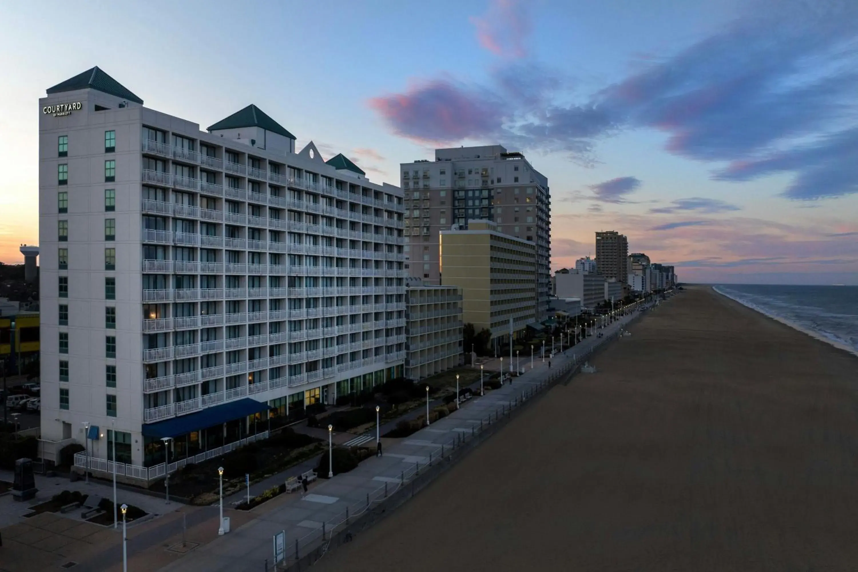 Property building in Courtyard Virginia Beach Oceanfront/South Property building in Courtyard Virginia Beach Oceanfront/South