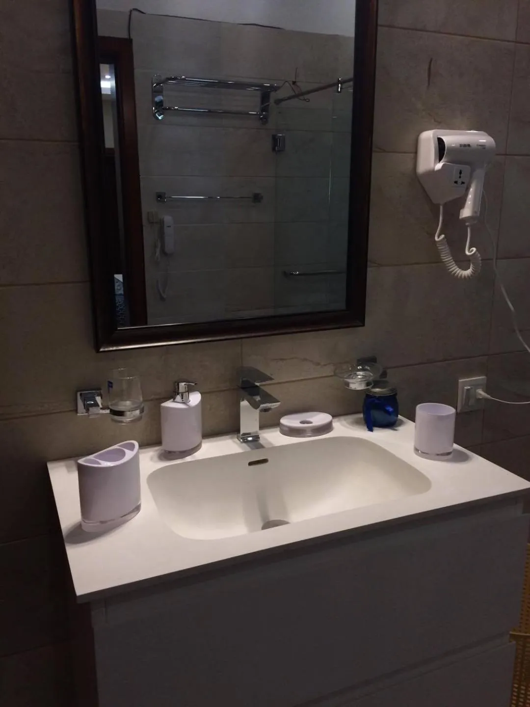 Bathroom in Orchards Cottage Hotel