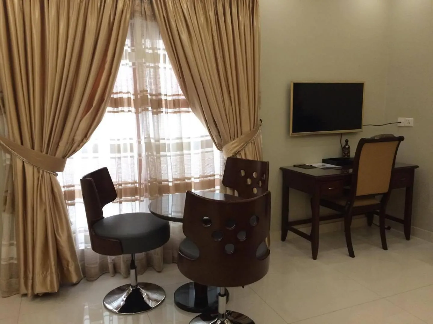 Seating area in Orchards Cottage Hotel