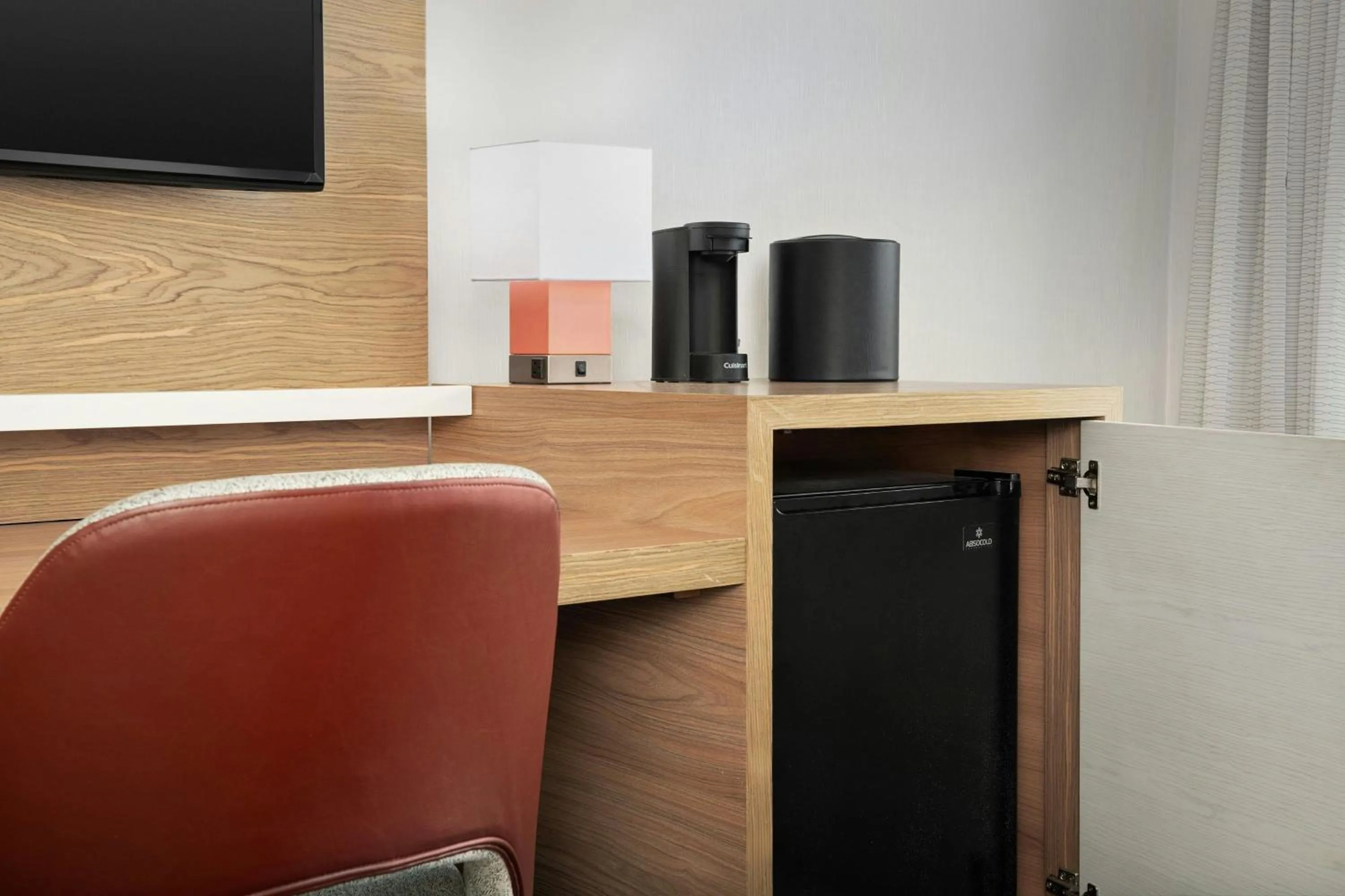 Bedroom in Courtyard Virginia Beach Oceanfront / North 37th Street