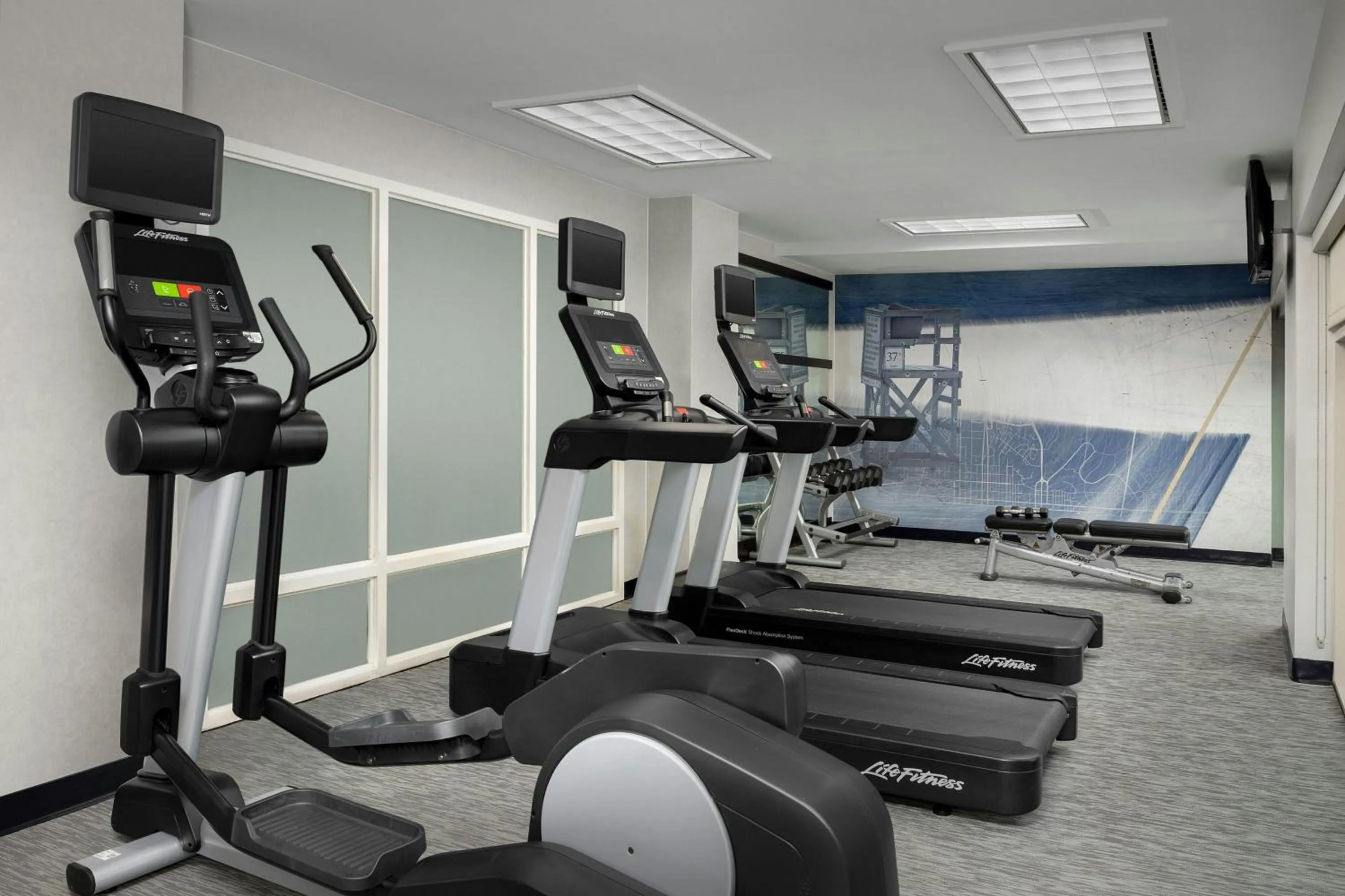 Fitness centre/facilities in Courtyard Virginia Beach Oceanfront / North 37th Street