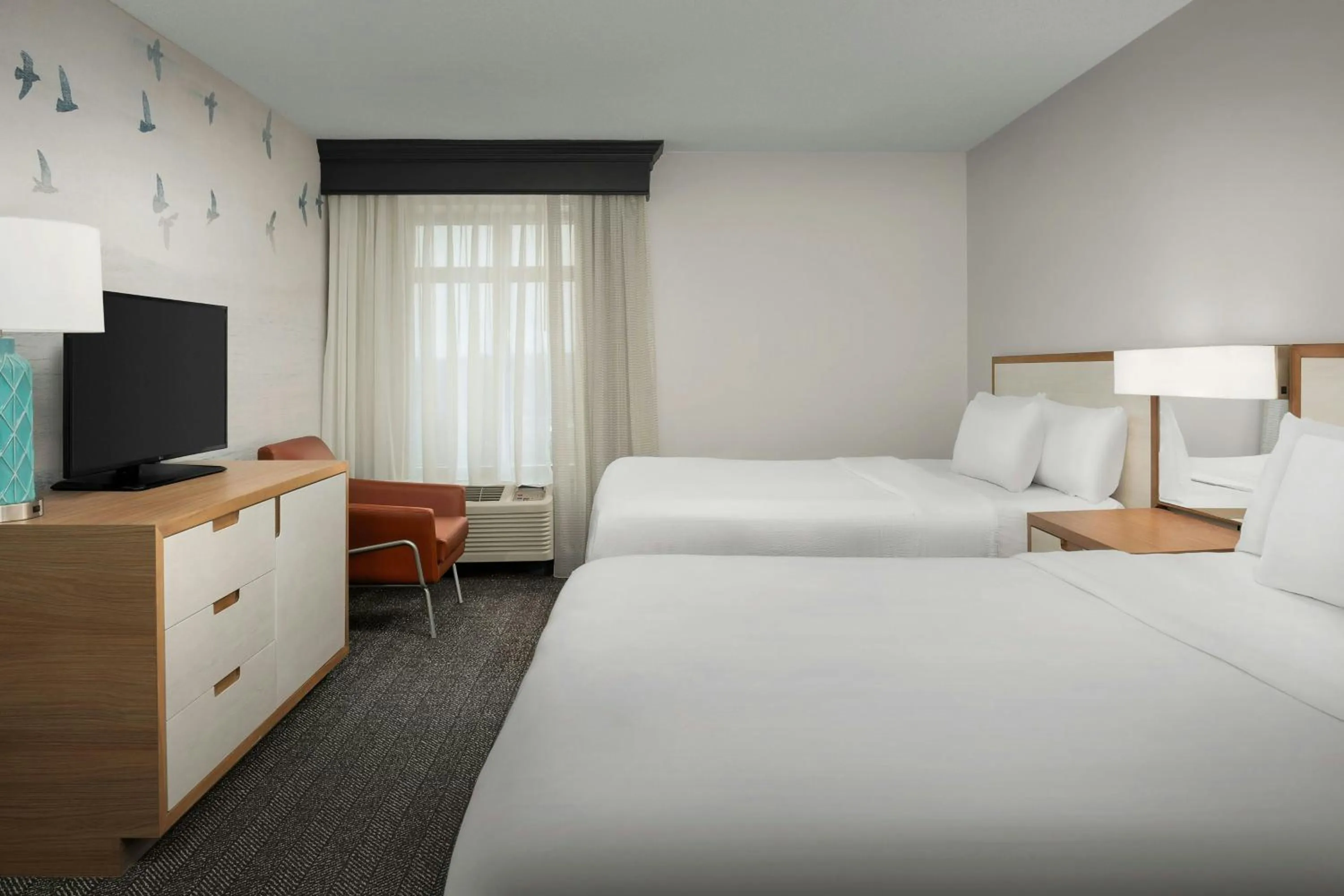 Bedroom, Bed in Courtyard Virginia Beach Oceanfront / North 37th Street