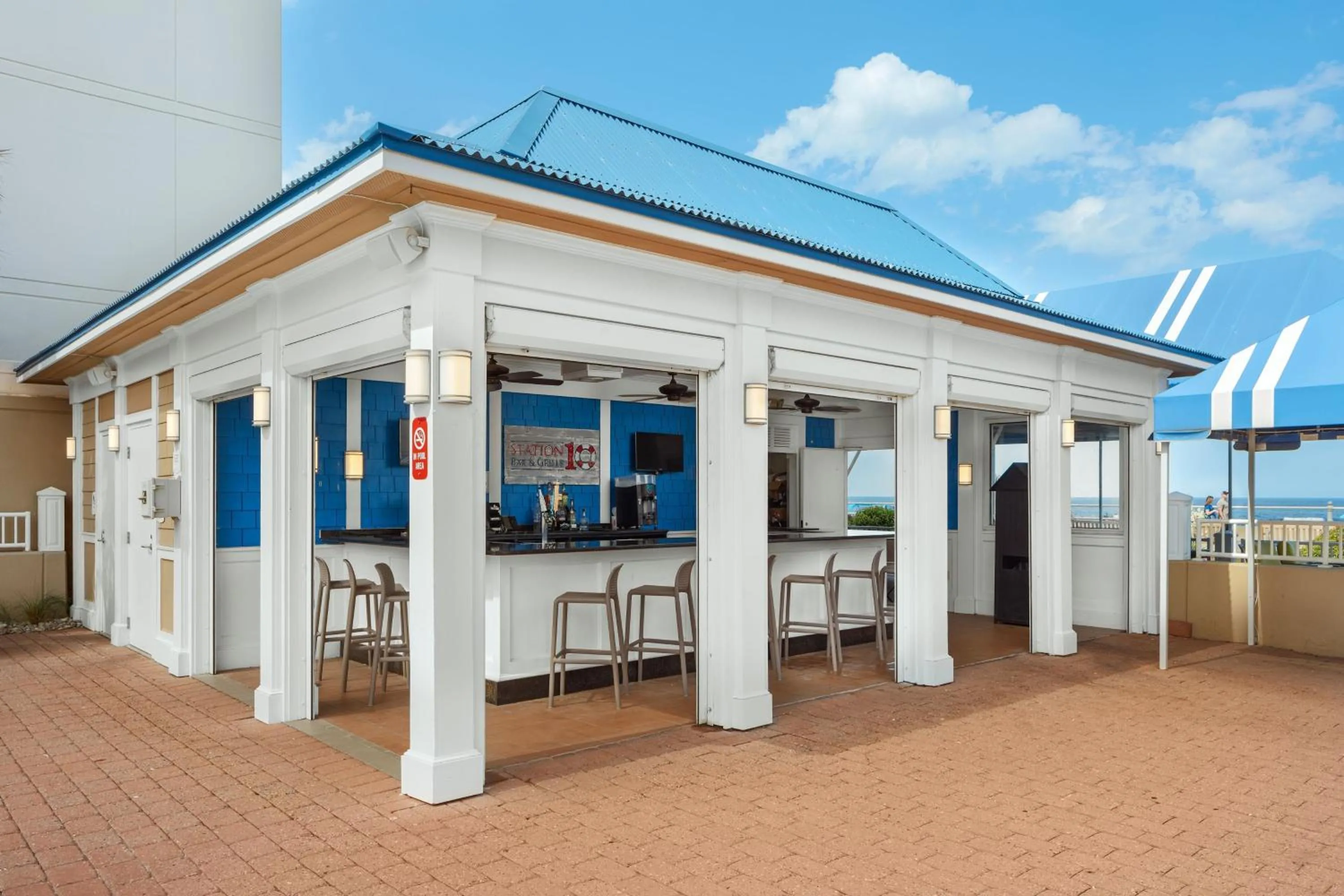 Lounge or bar in SpringHill Suites by Marriott Virginia Beach Oceanfront