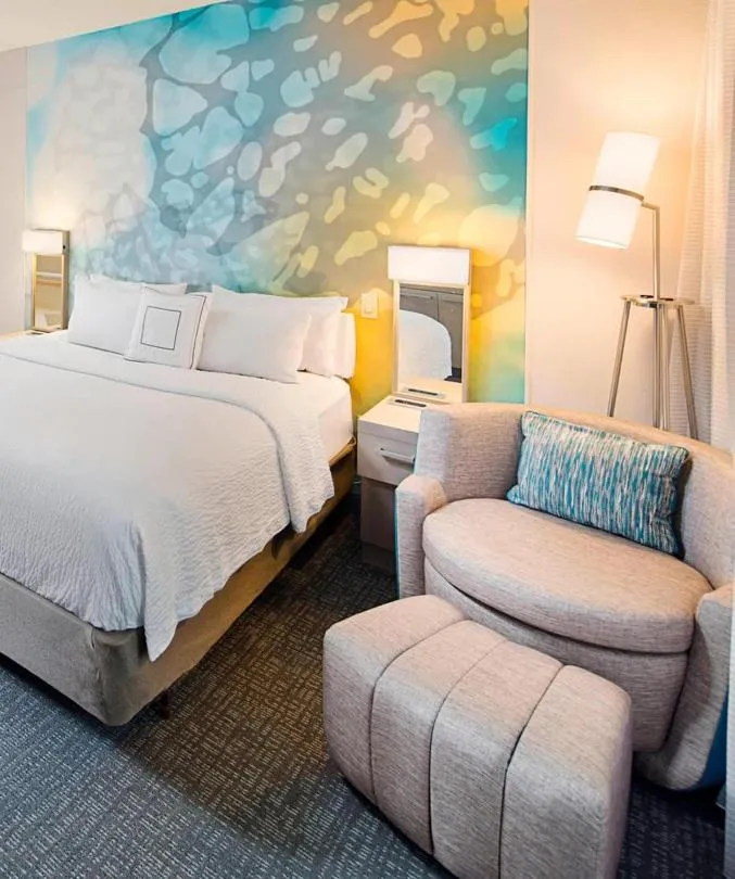 Bed in Courtyard by Marriott West Palm Beach Airport