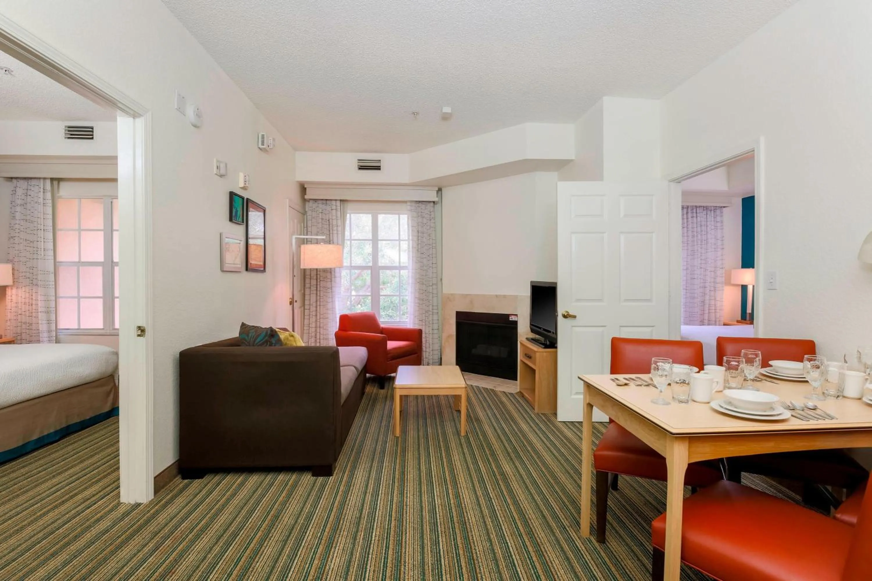 Bedroom, Bed in Residence Inn West Palm Beach