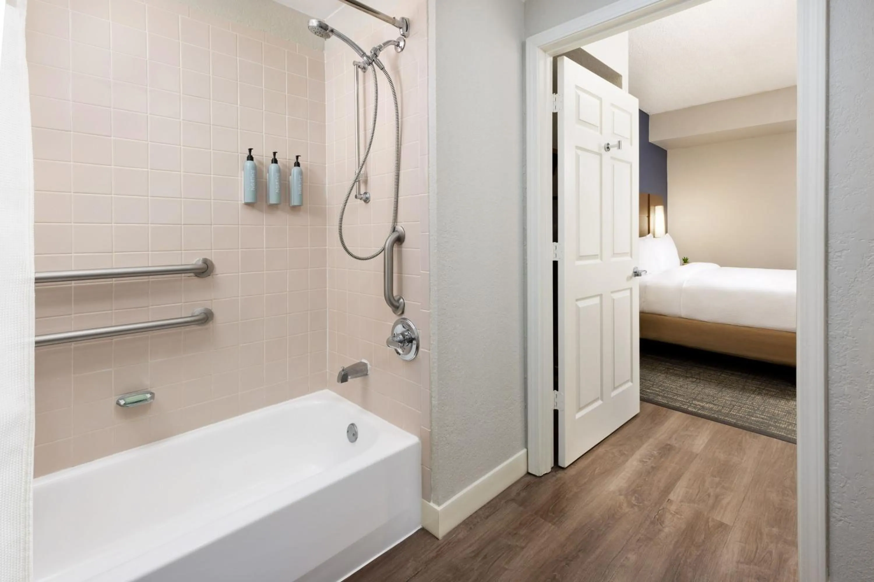 Bathroom, Bed in Residence Inn West Palm Beach