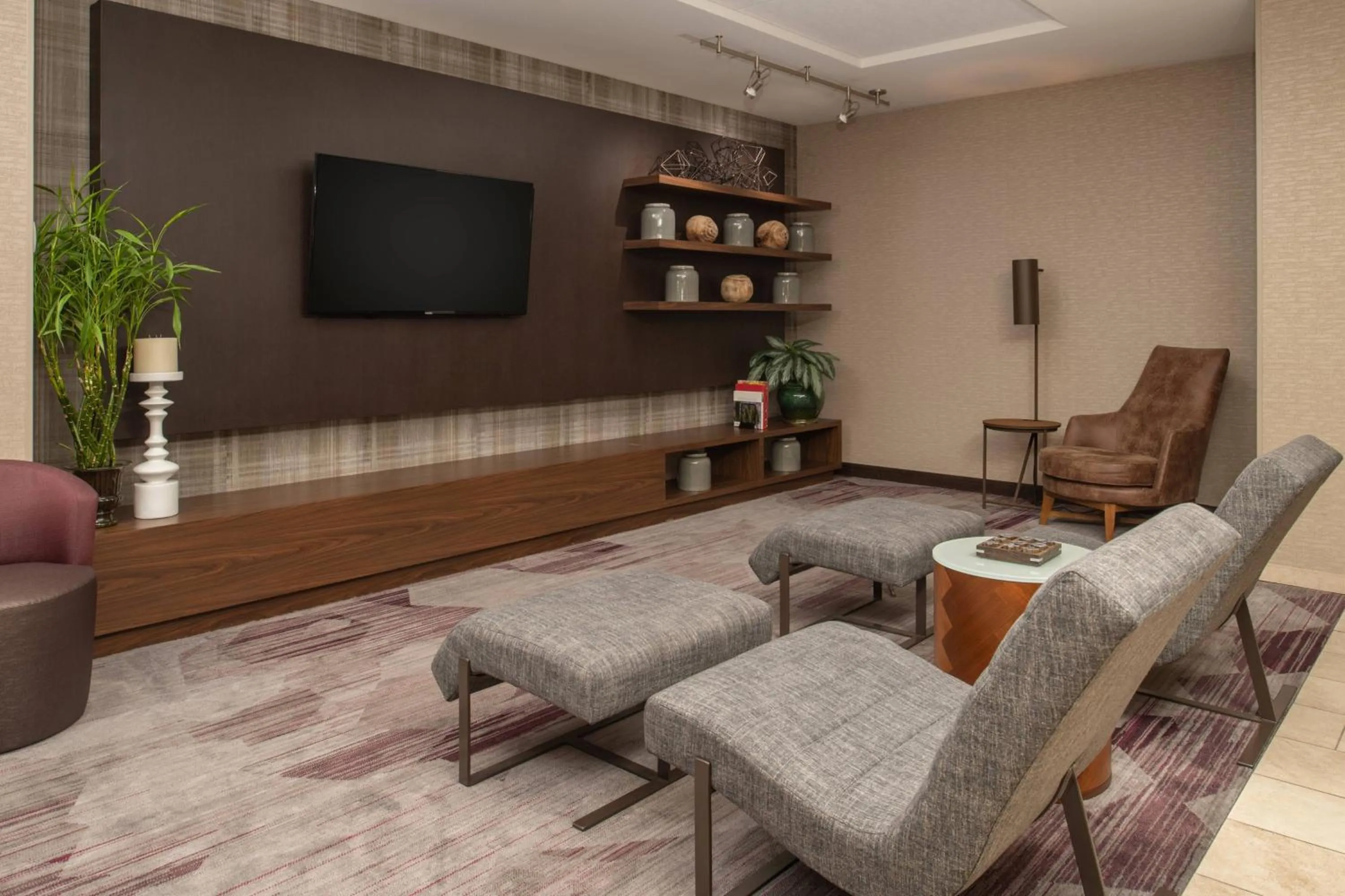 Lobby or reception in Courtyard by Marriott Portland Airport