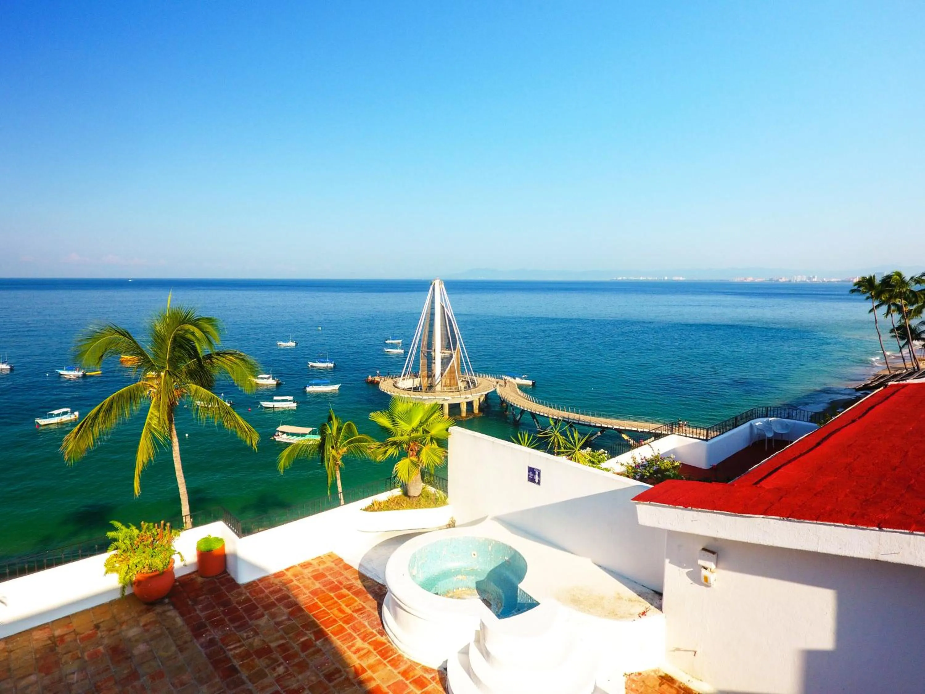 Property building in Emperador Vallarta Beachfront Hotel and Suites