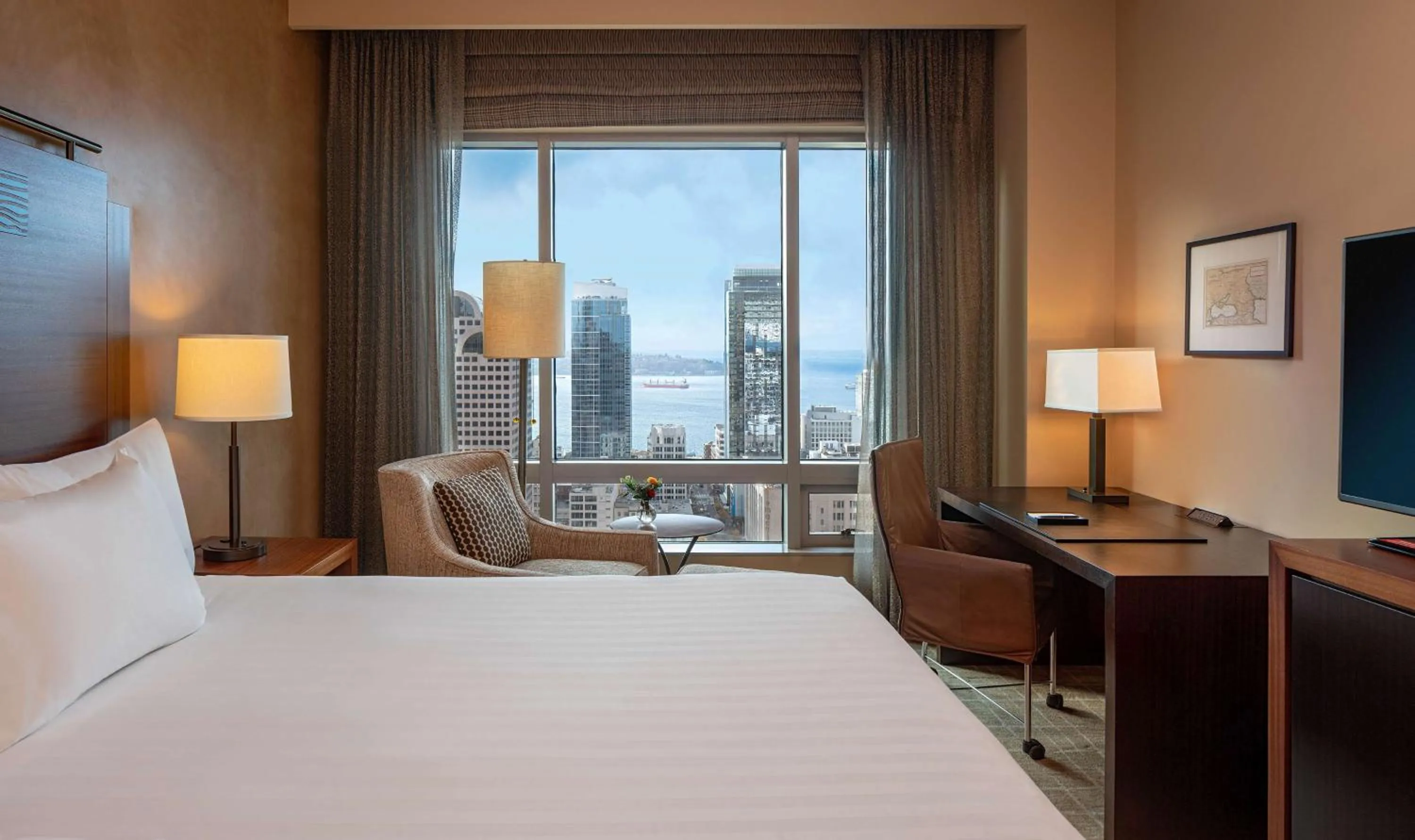 Bedroom, Bed in Grand Hyatt Seattle