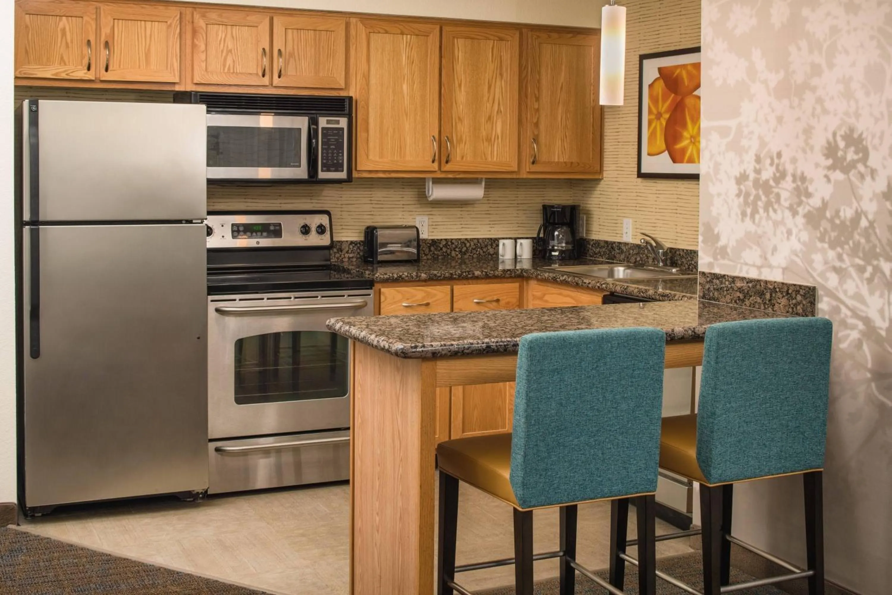 Kitchen or kitchenette in Residence Inn by Marriott Portland North