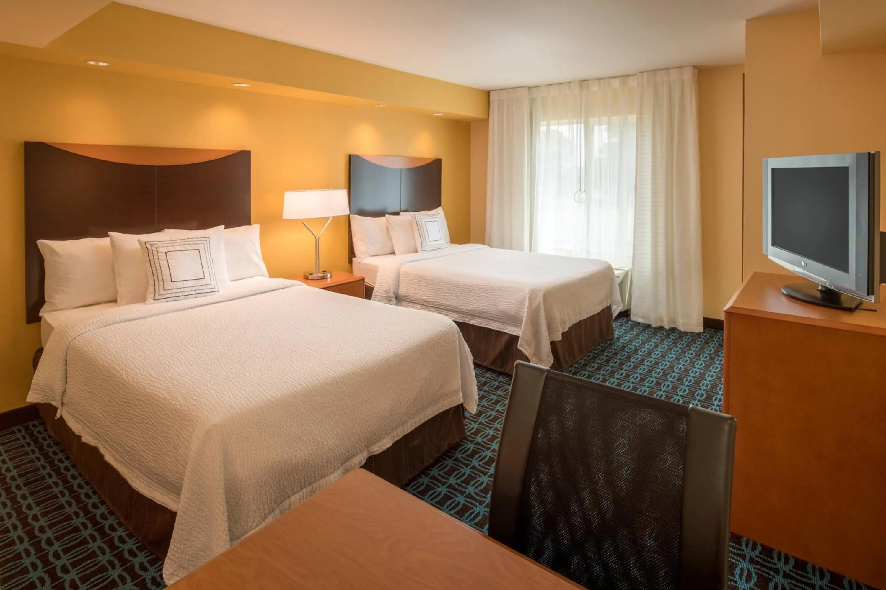 Bedroom, Bed in Fairfield Inn & Suites by Marriott Portland North