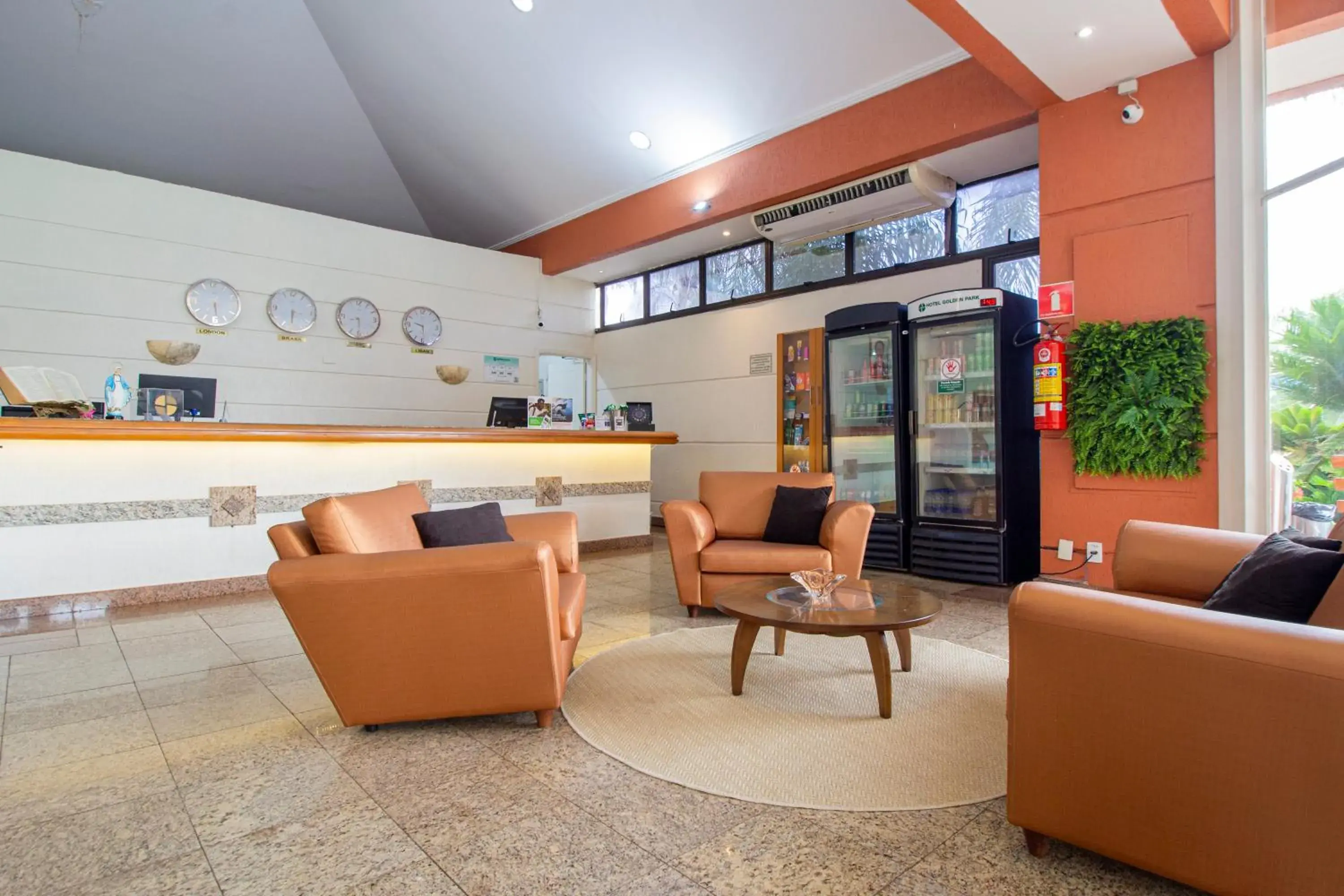 Lobby or reception in Hotel Golden Park Ribeirão Preto by Nacional Inn Lobby or reception in Hotel Golden Park Ribeirão Preto by Nacional Inn