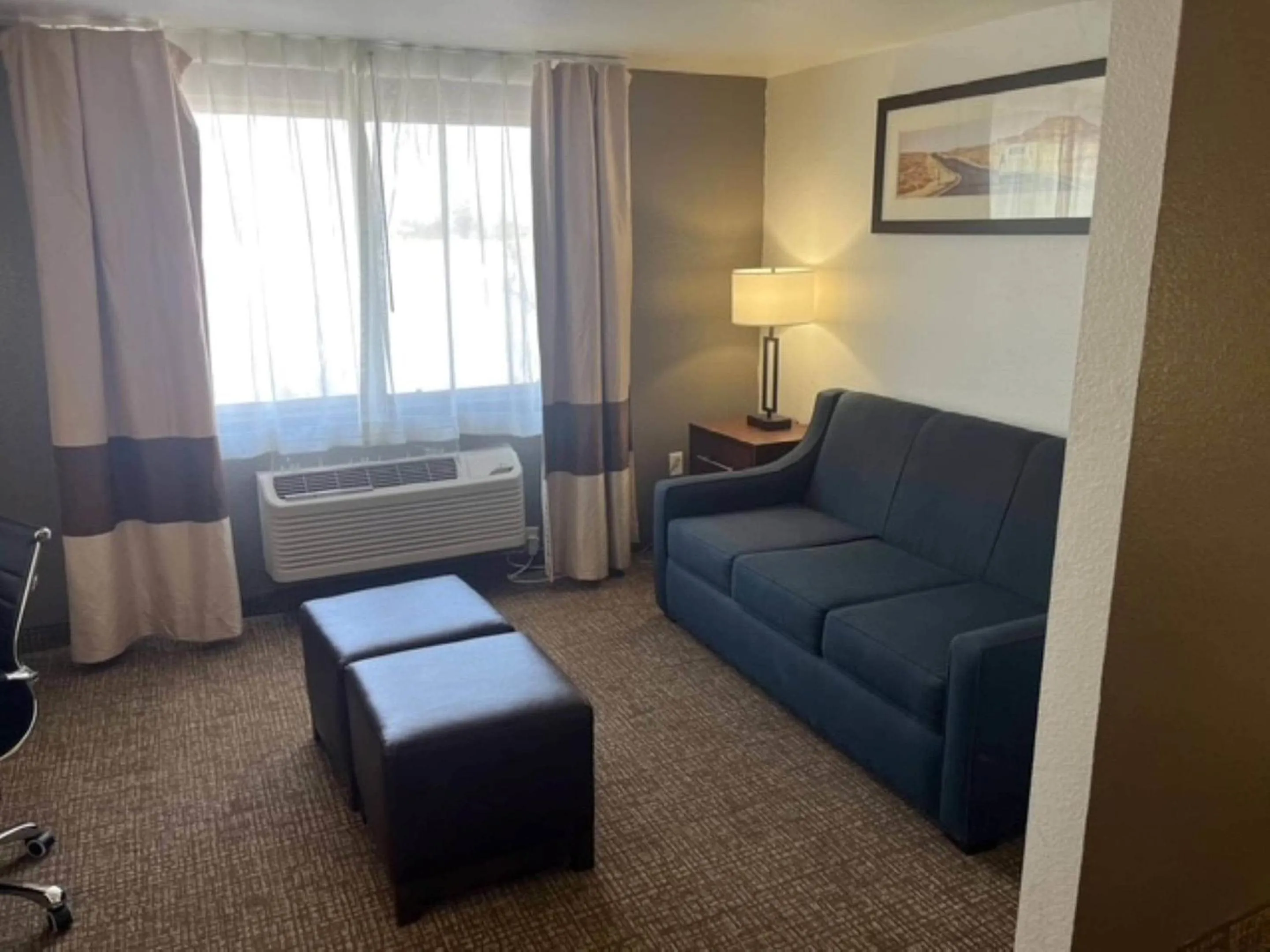 Bedroom in Comfort Inn & Suites Phoenix North - Deer Valley