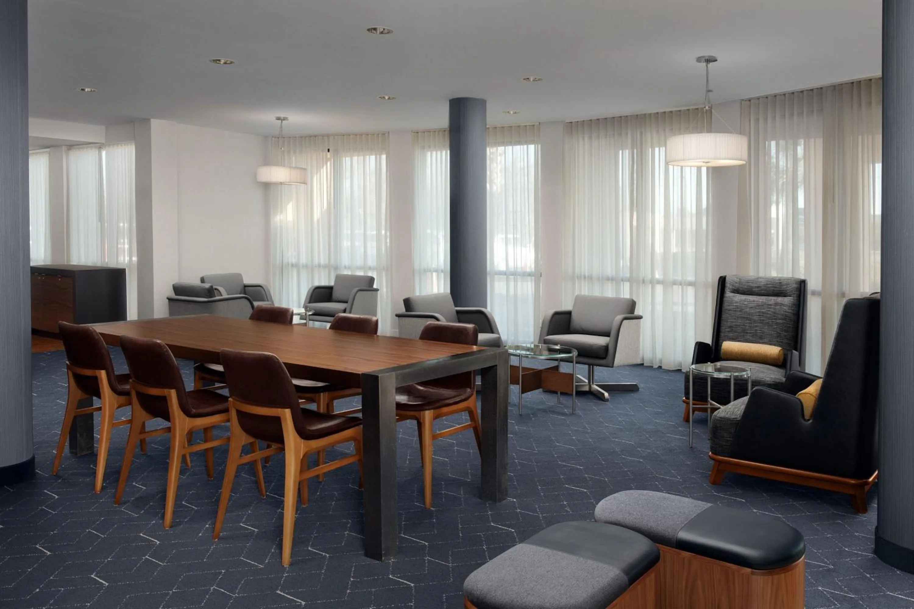 Restaurant/places to eat in Courtyard by Marriott Panama City