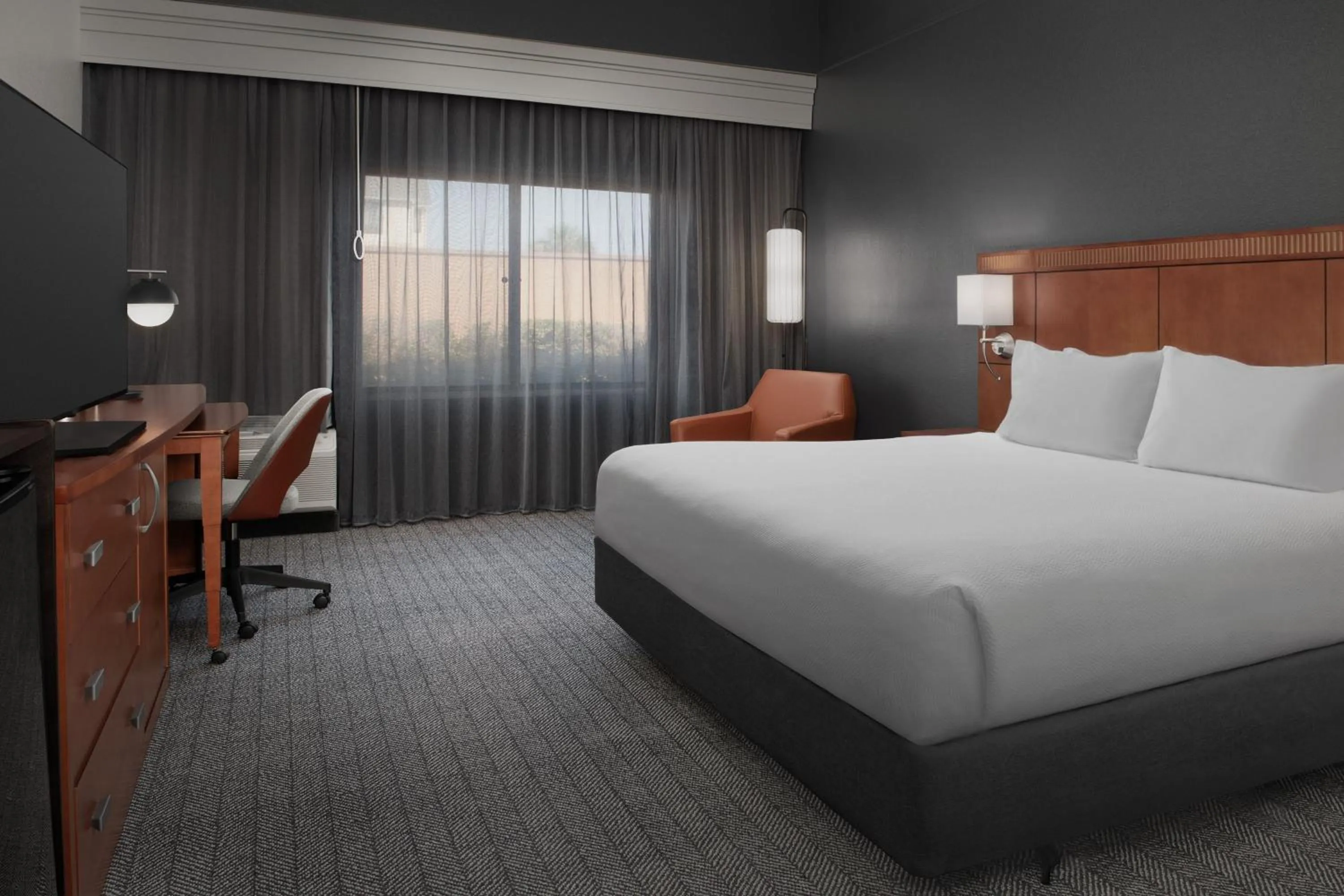 Photo of the whole room, Bed in Courtyard by Marriott Panama City