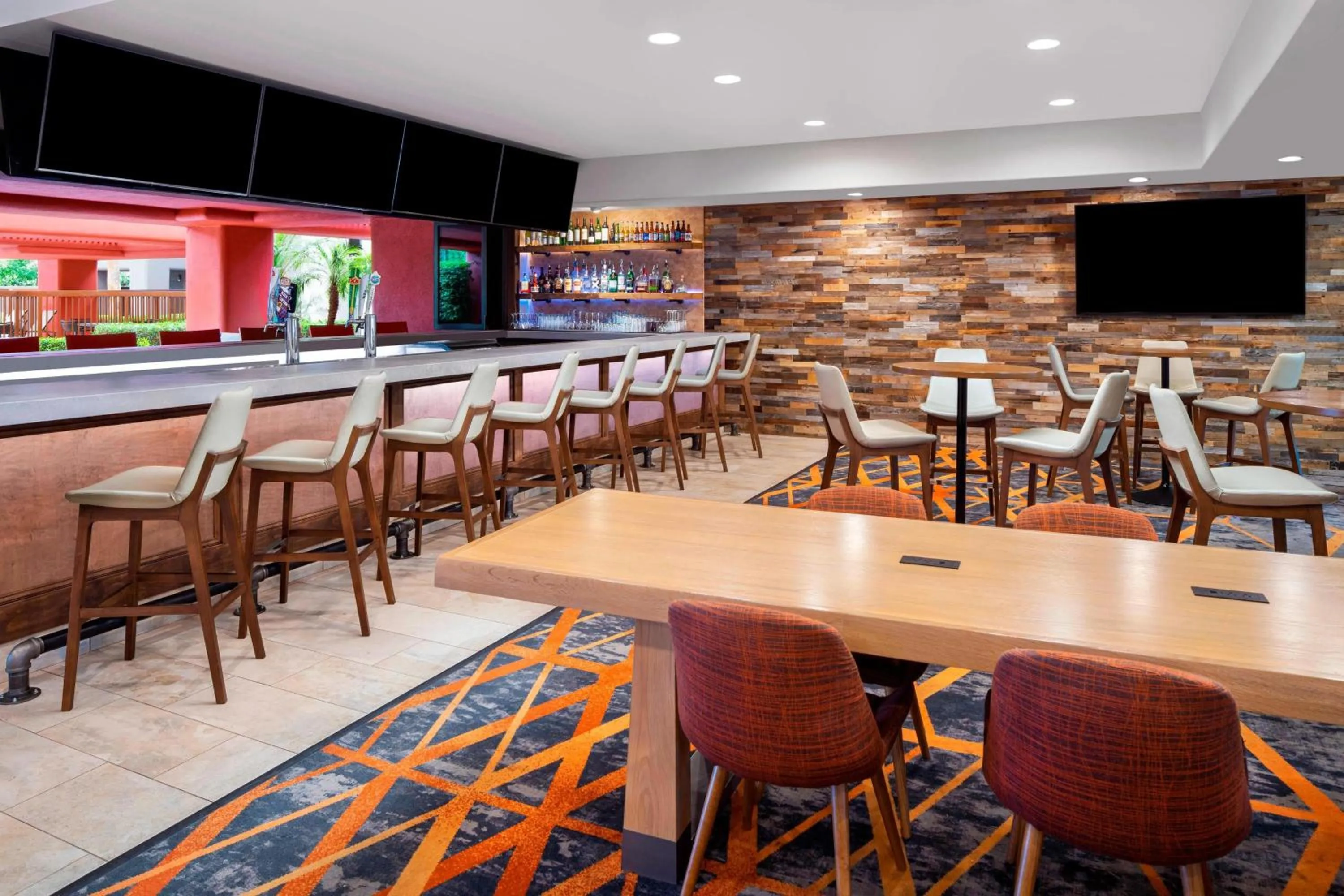 Lounge or bar in Courtyard Scottsdale North