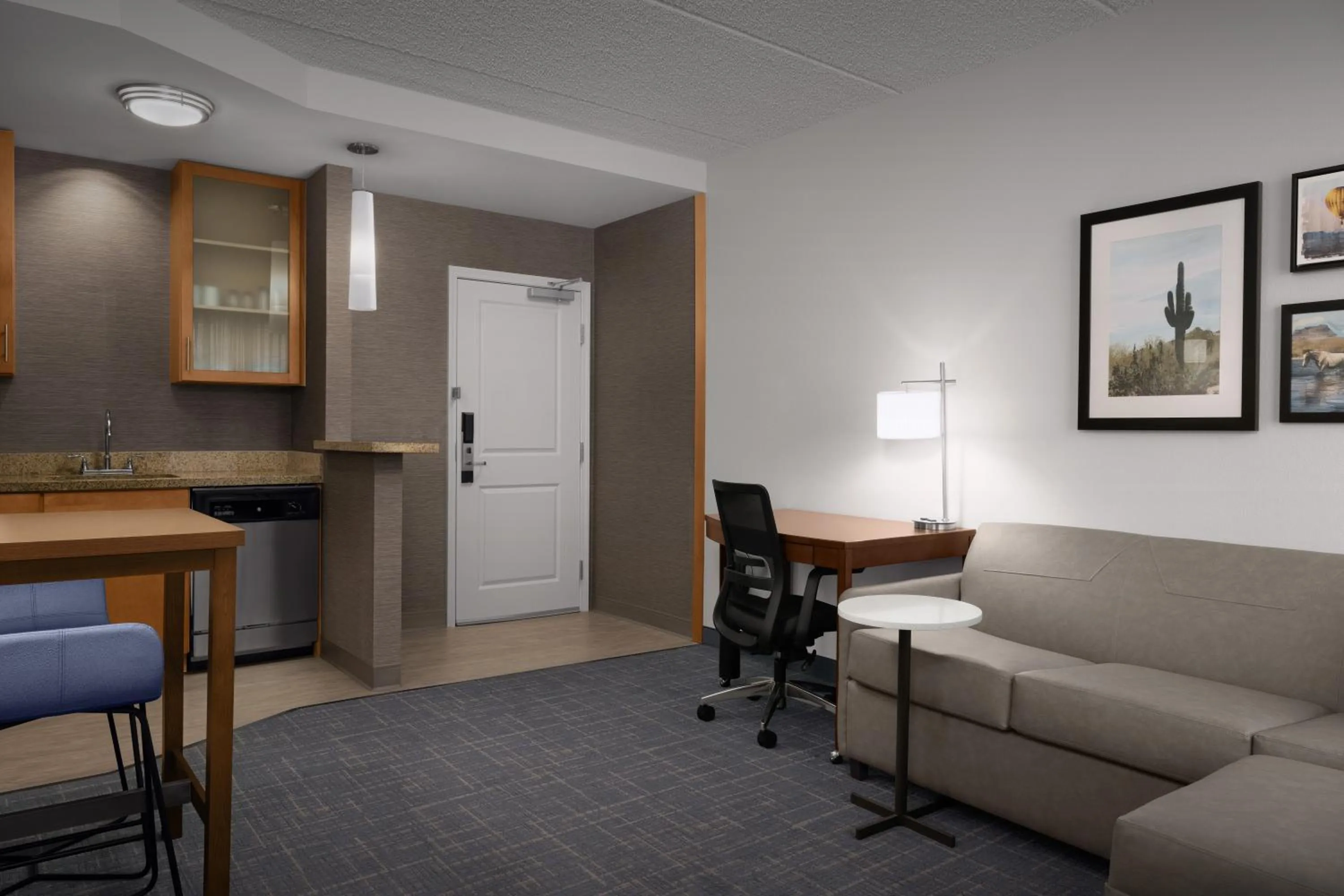 Living room in Residence Inn Phoenix North Happy Valley
