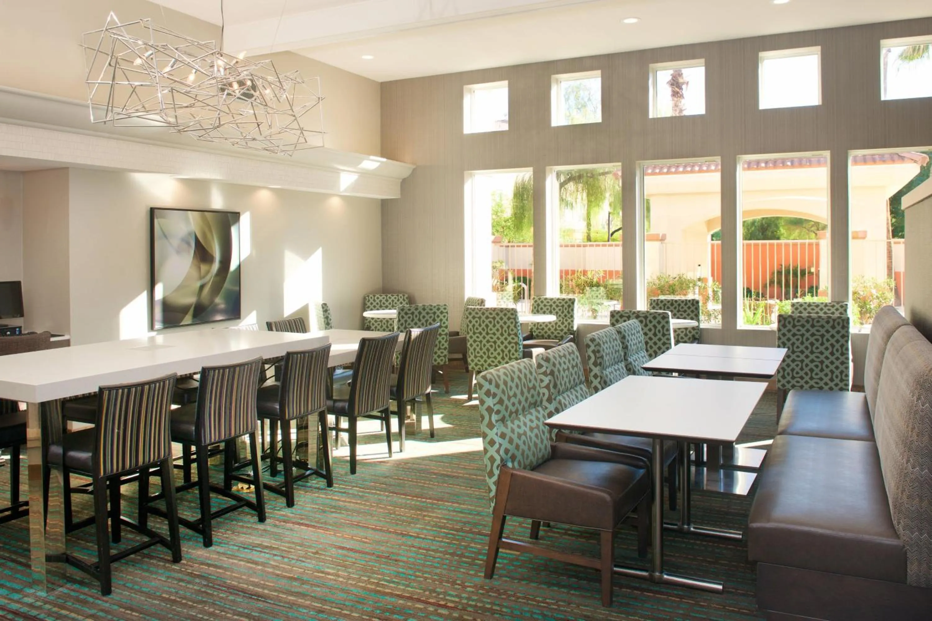 Restaurant/places to eat in Residence Inn Phoenix Mesa