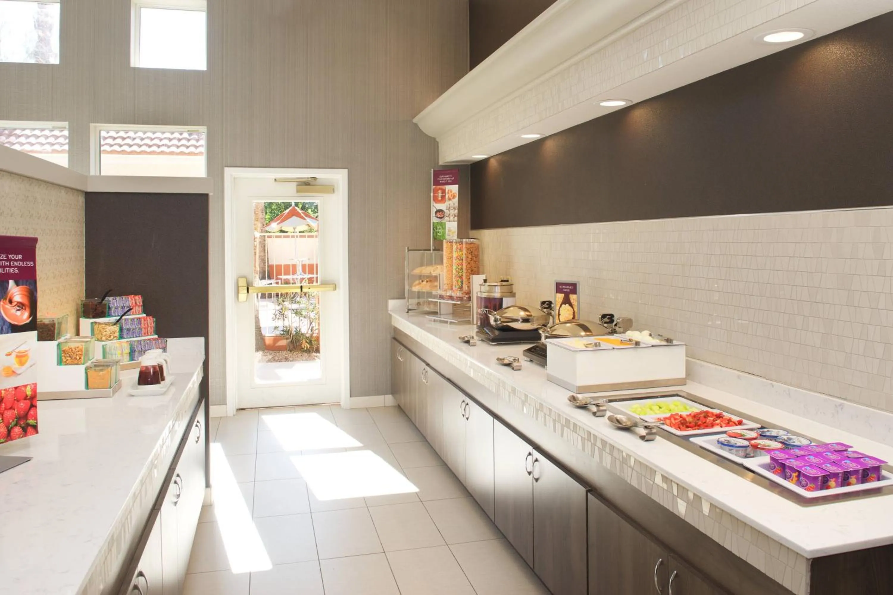 Breakfast in Residence Inn Phoenix Mesa