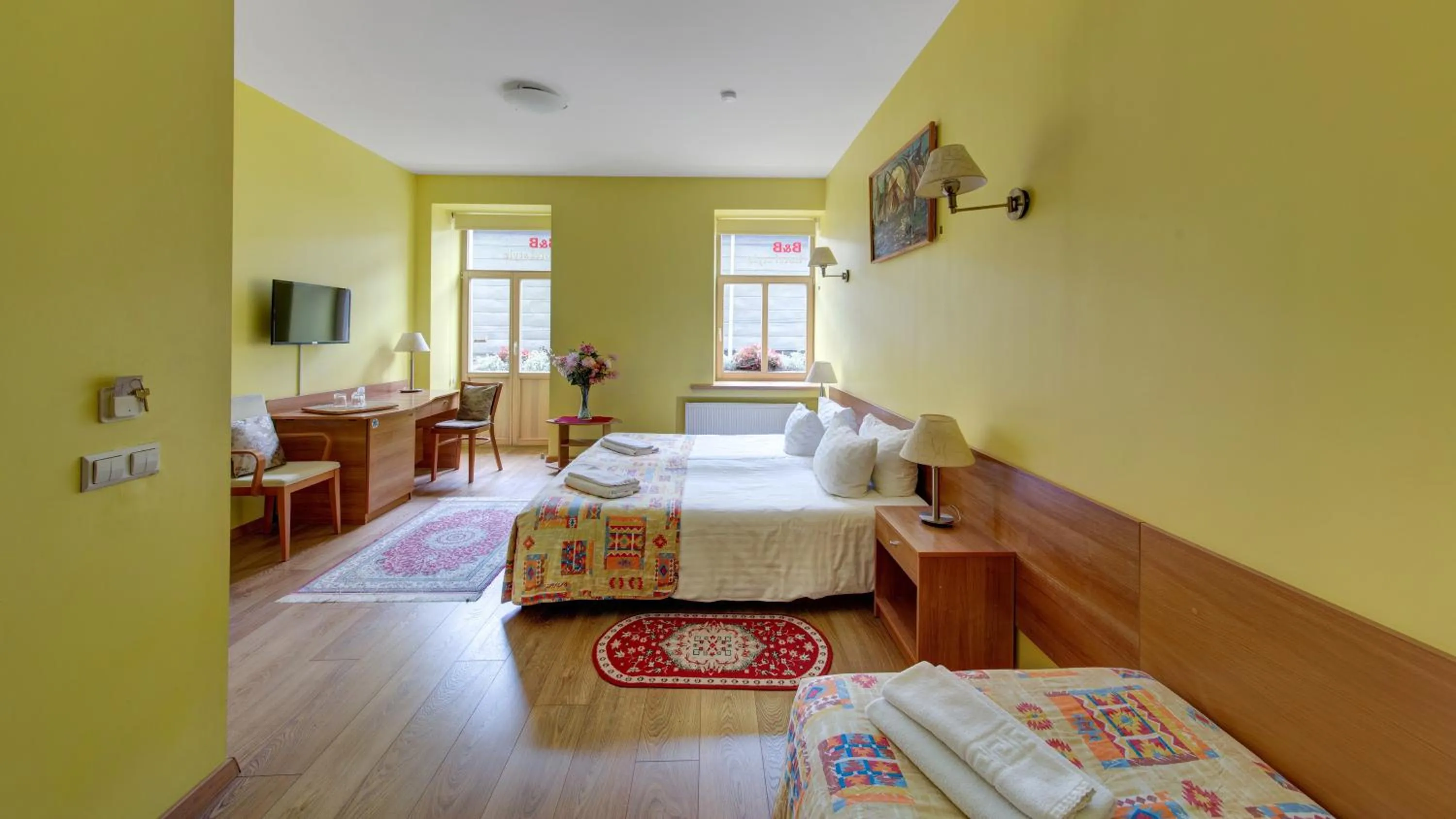 Photo of the whole room, Bed in In Astra